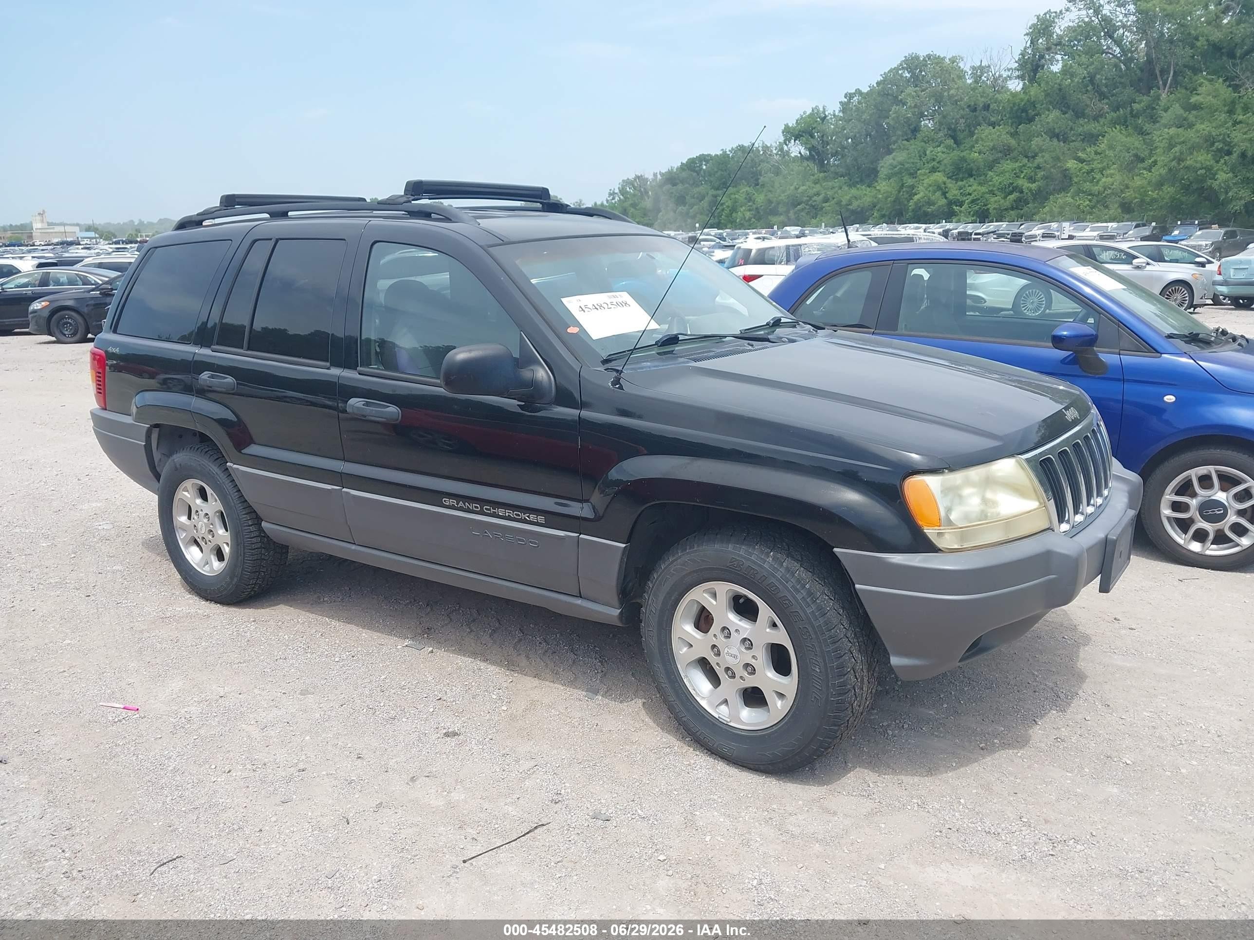 2001 Jeep Grand Cherokee Laredo, VIN 1J4GW48S41C603327 — Normal wear