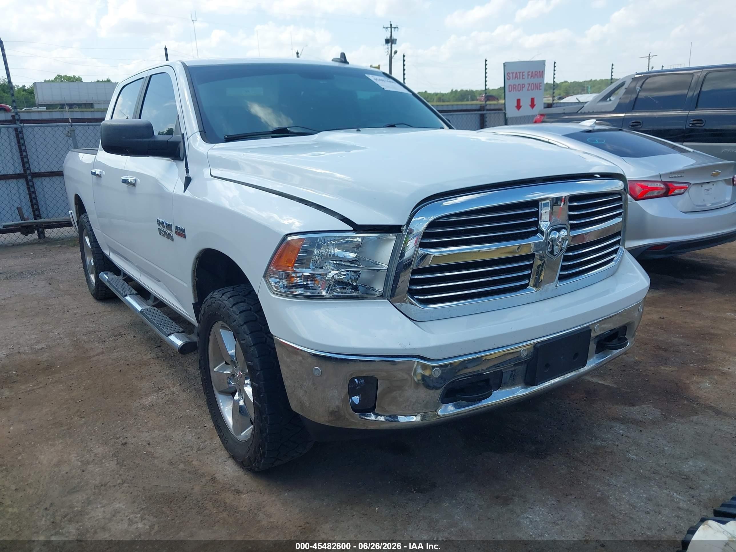2016 Ram 1500 Big Horn, VIN 3C6RR7LTXGG254338 — Град