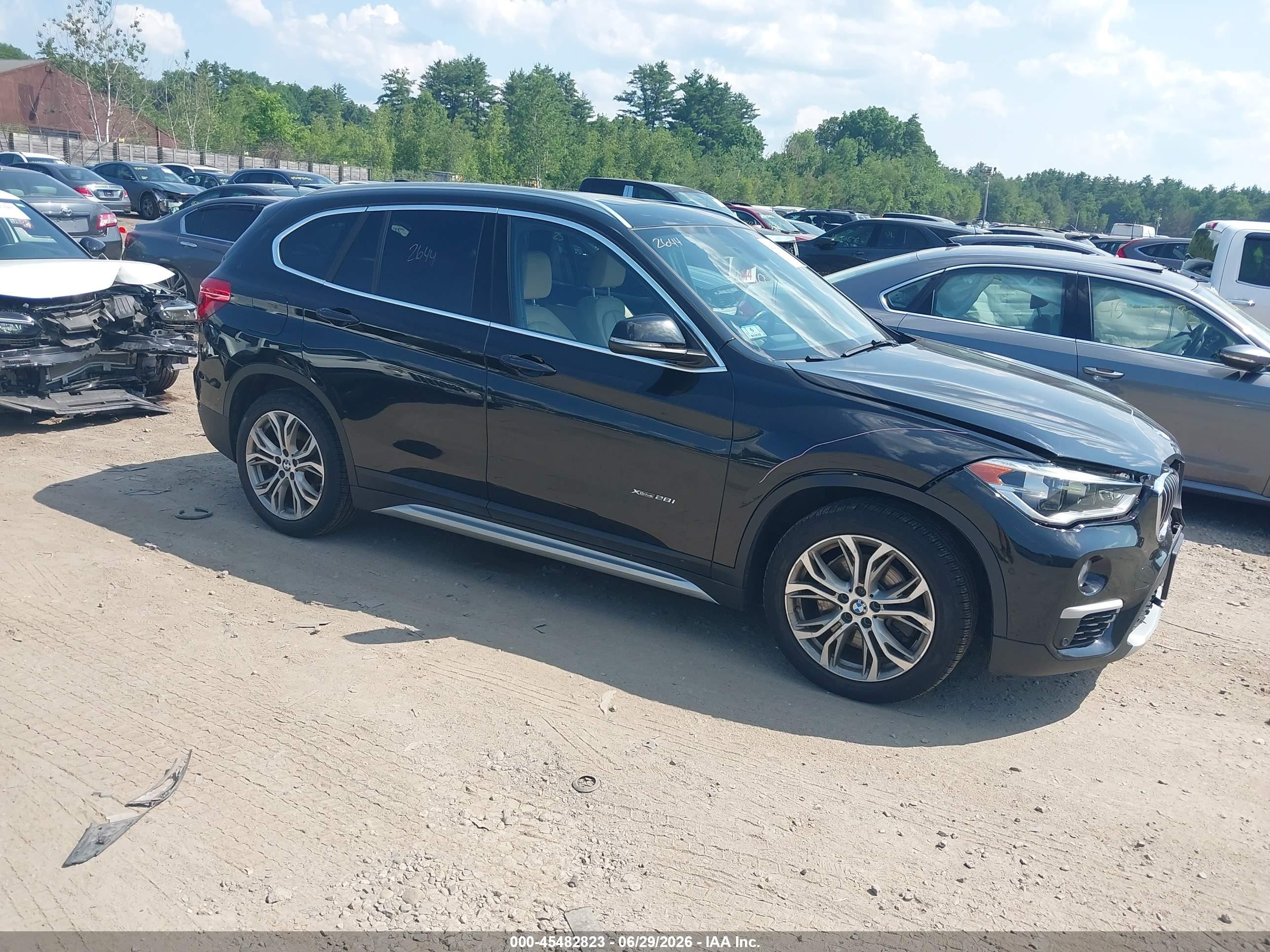2017 BMW X1 xDrive28i, VIN WBXHT3Z38H4A57002 — Front end
