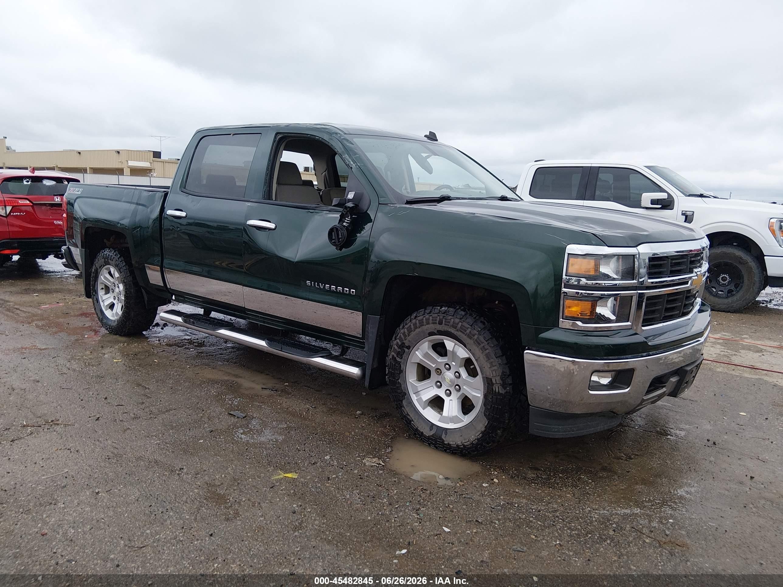 2014 Chevrolet Silverado 1500 LT, VIN 3GCUKRECXEG450681 — Side