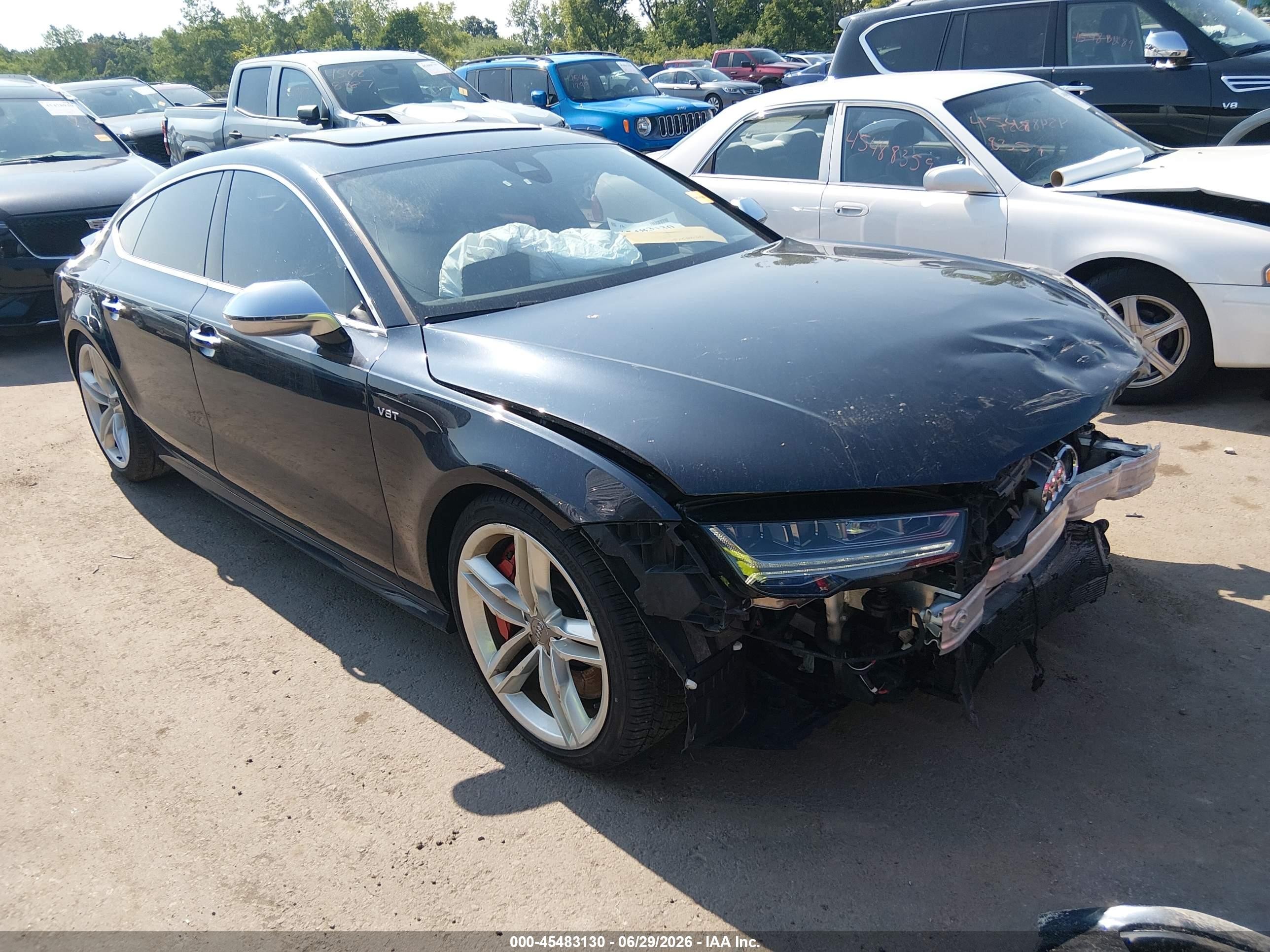 2016 Audi S7, VIN WAUW2AFC2GN100557 — Front end