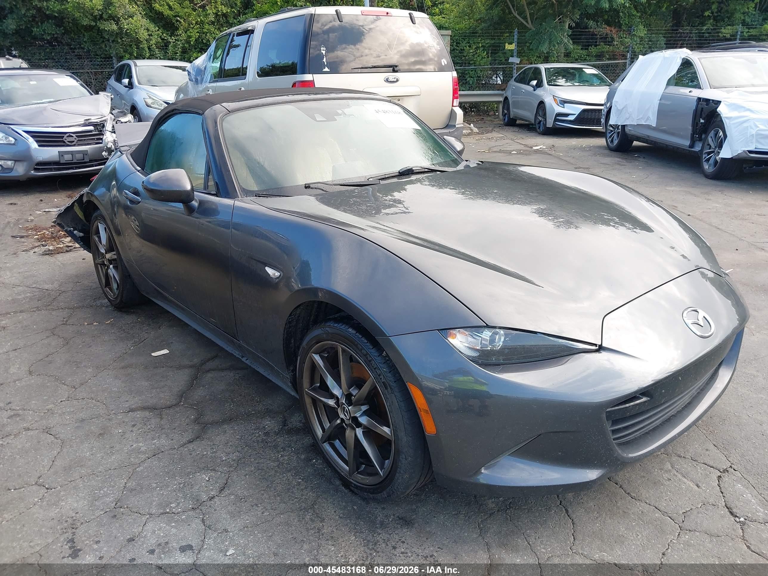 2016 Mazda MX-5 Miata Grand Touring, VIN JM1NDAD75G0109829 — Rear end