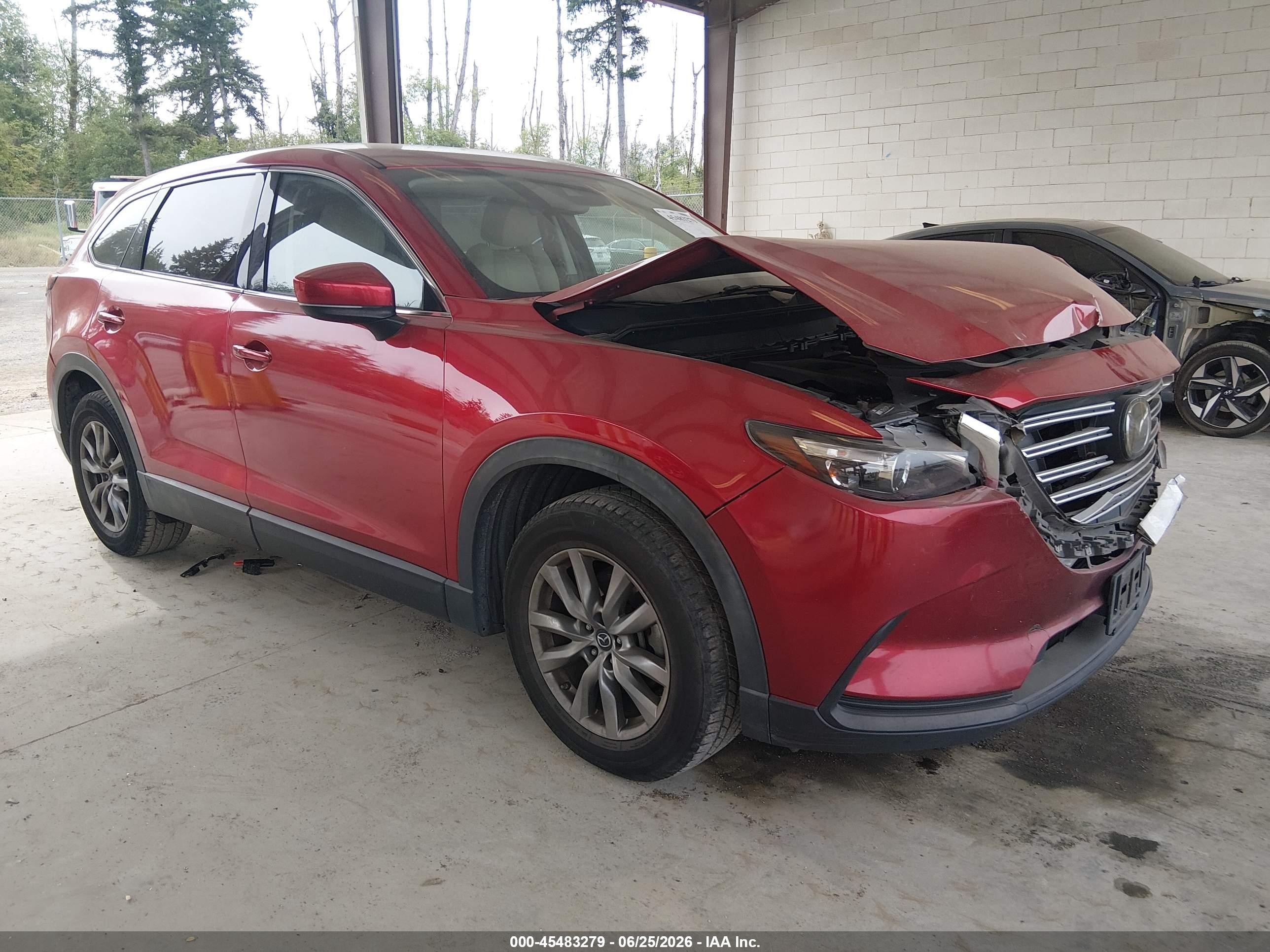 2019 Mazda CX-9 Touring, VIN JM3TCBCY7K0308021 — Перед