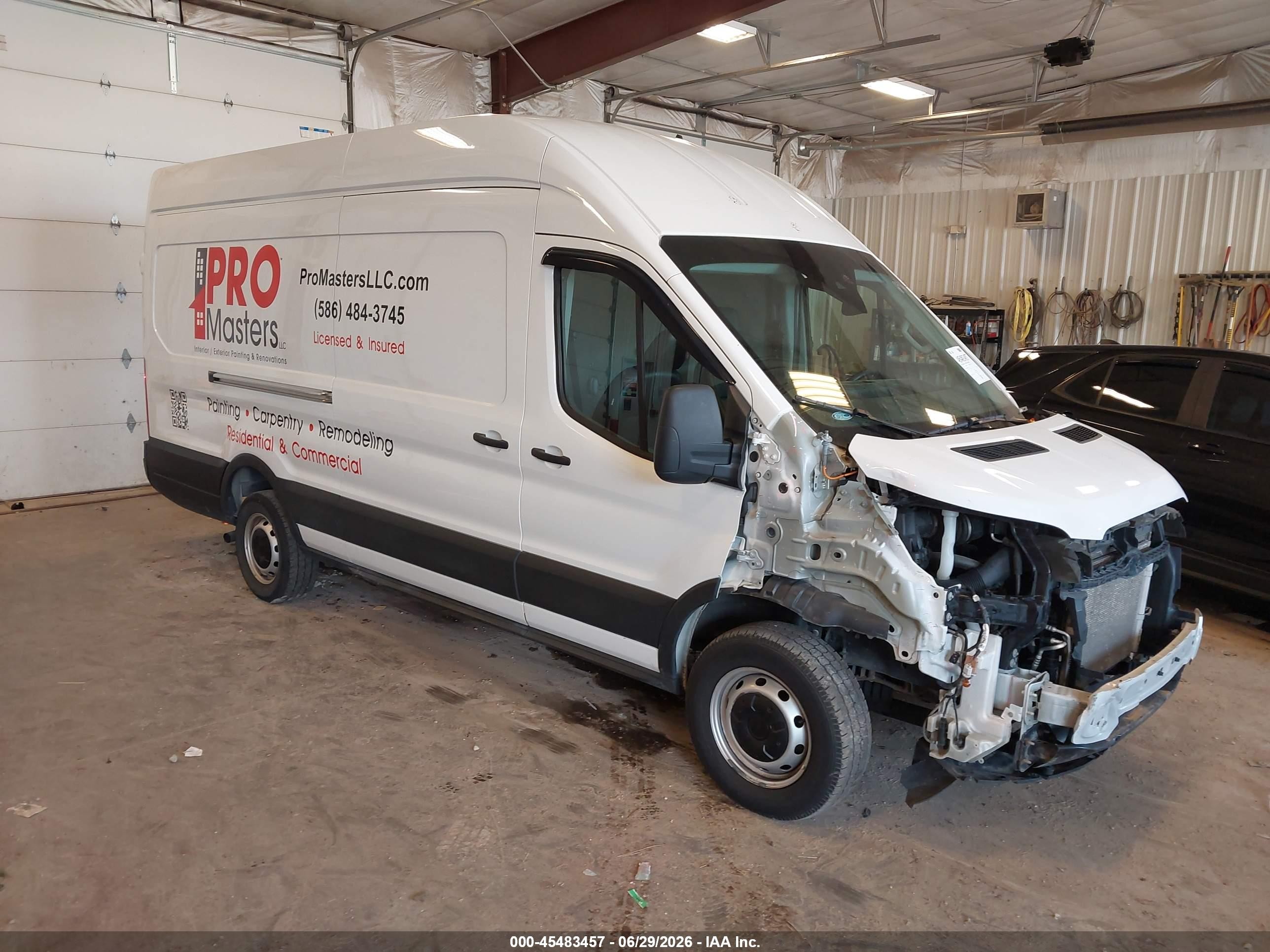 2022 Ford Transit Cargo, VIN 1FTBR3X82NKA74561 — Front end