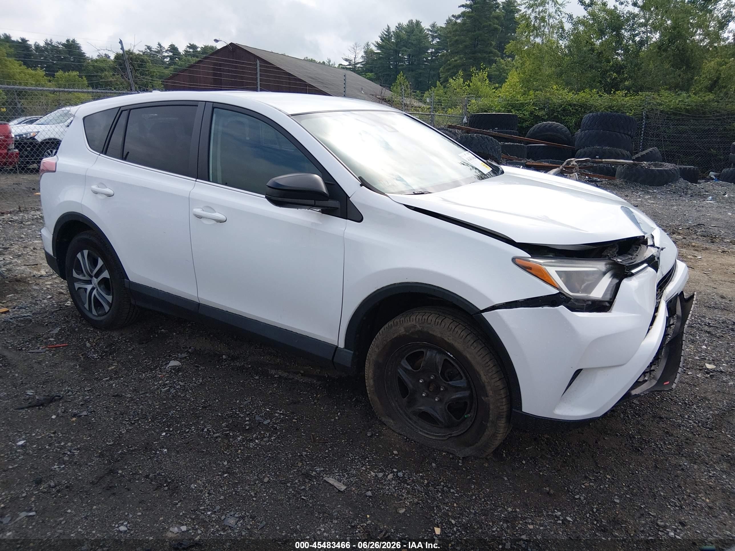 2017 Toyota RAV4 LE, VIN 2T3ZFREV0HW363694 — Front end