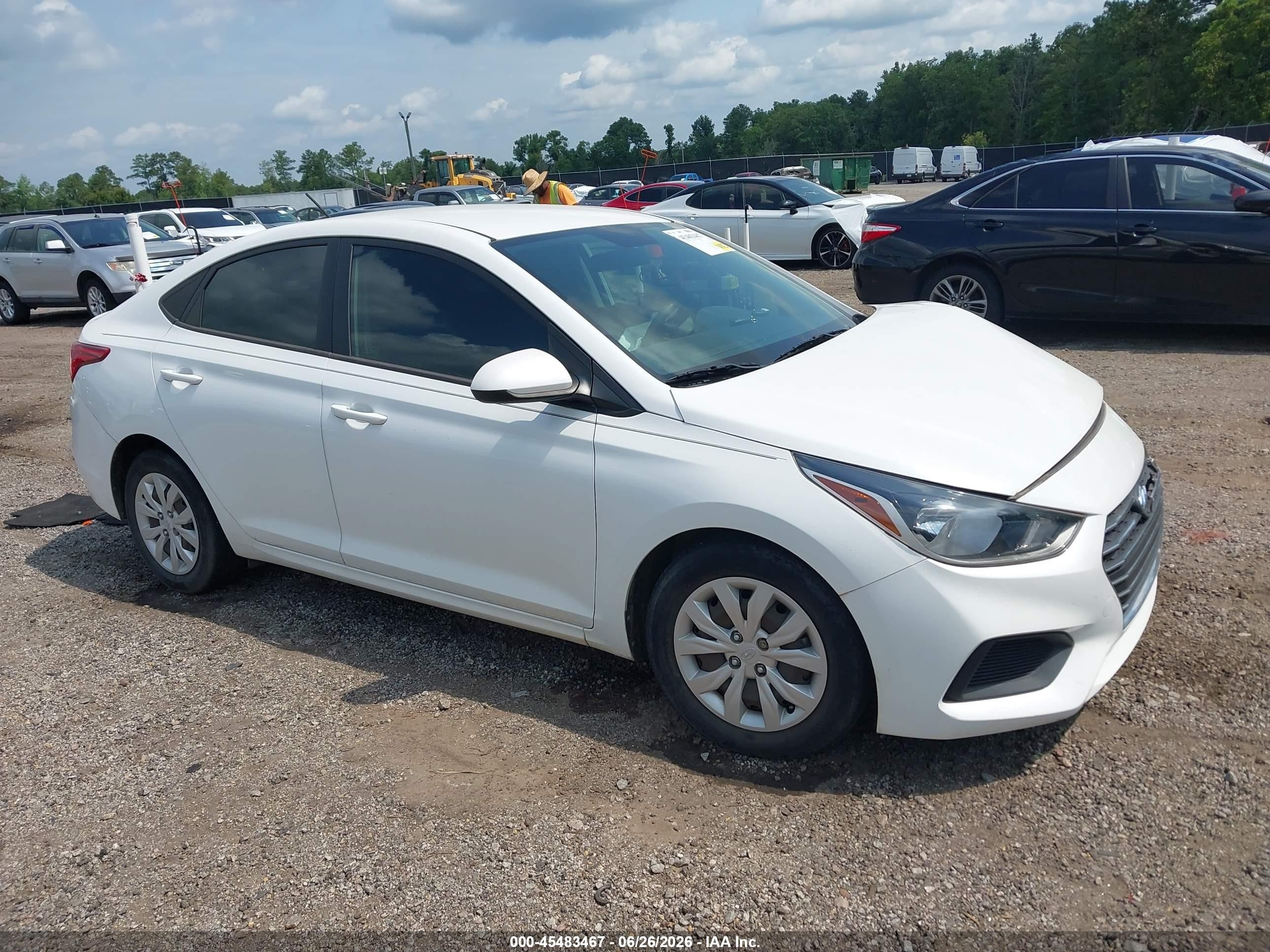 2021 Hyundai Accent SE, VIN 3KPC24A63ME151199 — Front end