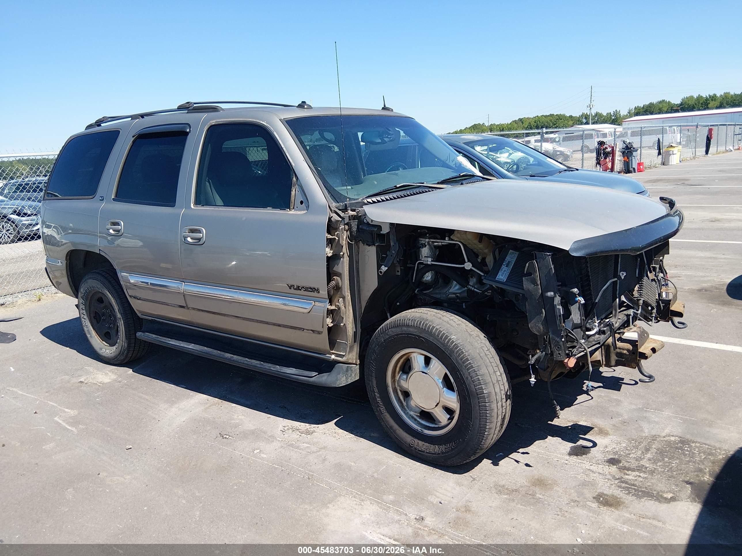 2003 GMC Yukon SLT, VIN 1GKEK13Z43R150116 — Перед