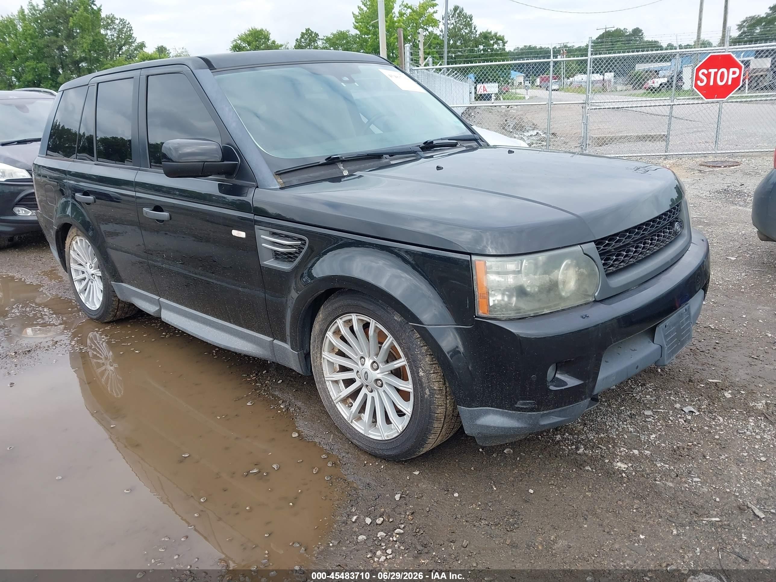 2011 Land Rover Range Rover Sport HSE, VIN SALSF2D46BA272283 — Normal wear