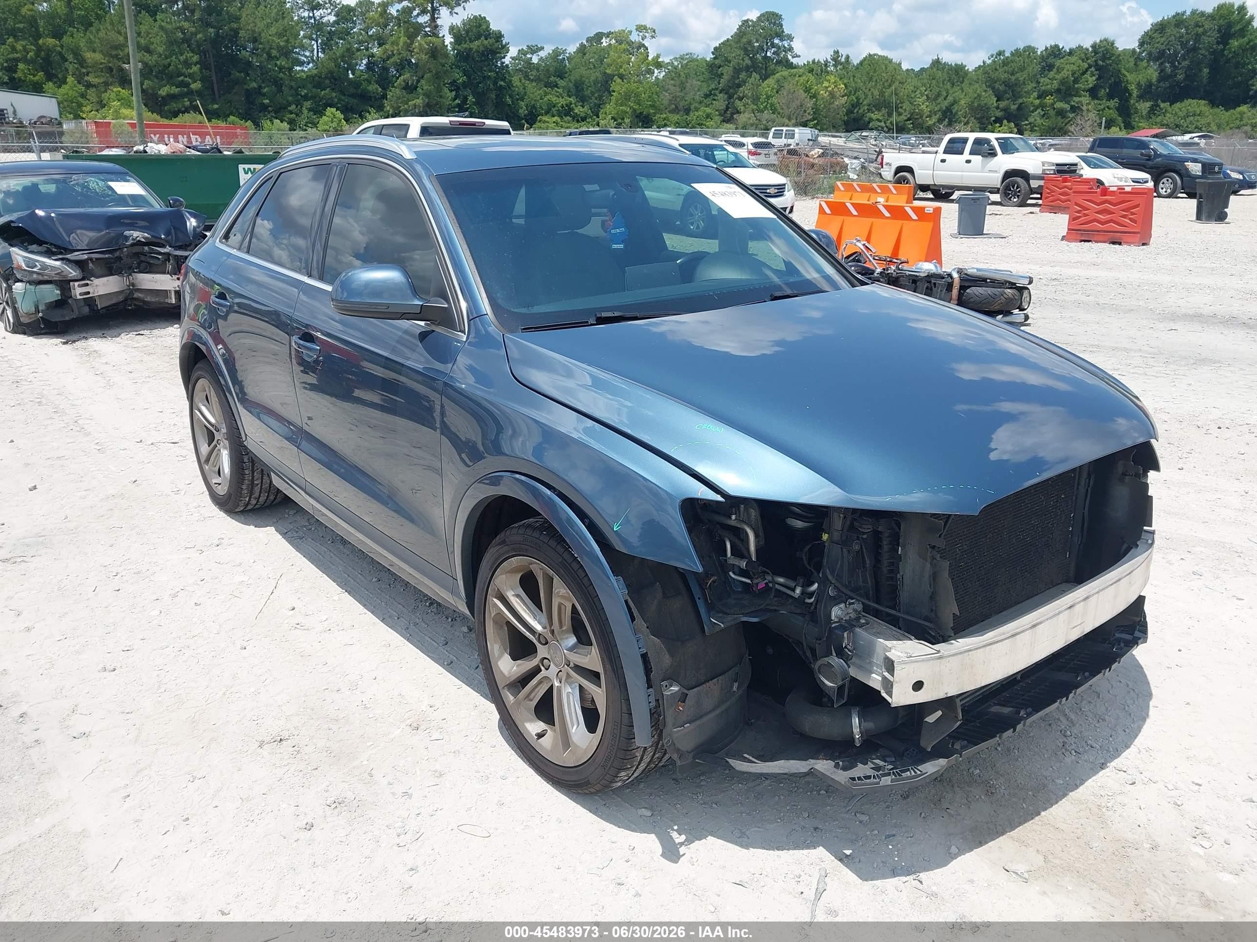 2017 Audi Q3 Premium Plus, VIN WA1JCCFS8HR009343 — Front end