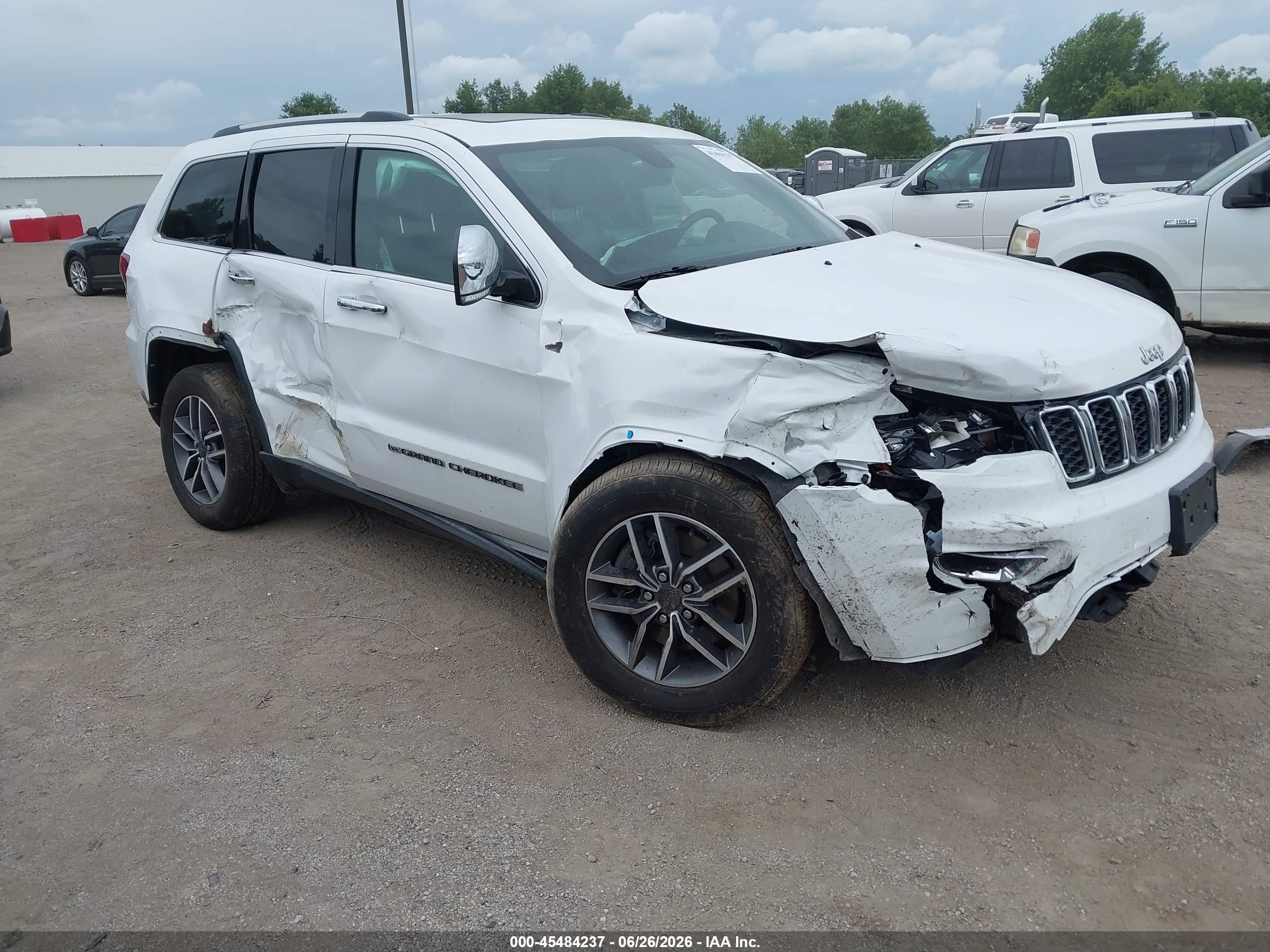 2022 Jeep Grand Cherokee Limited, VIN 1C4RJFBGXNC110609 — Front end