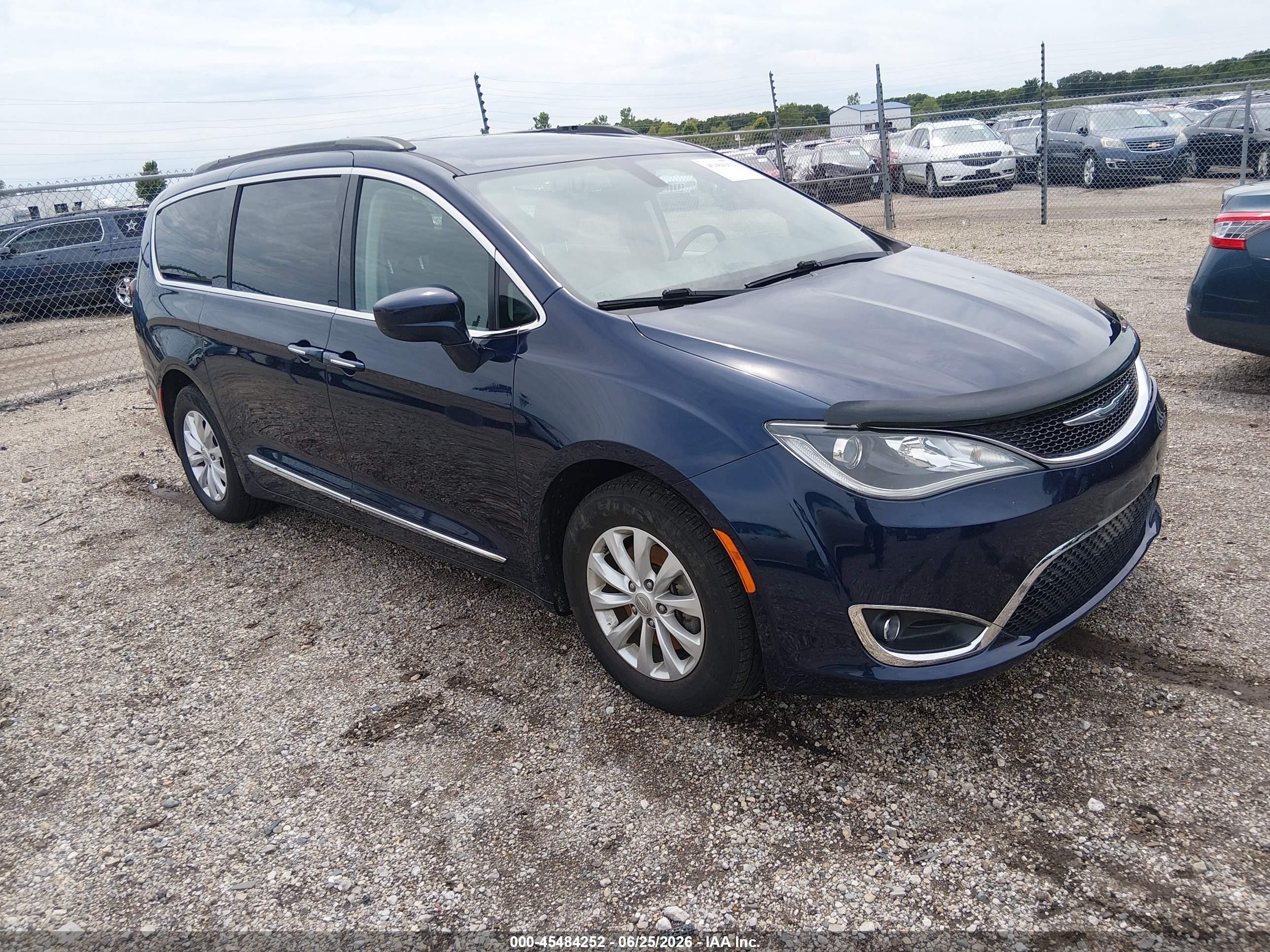 2017 Chrysler Pacifica Touring L, VIN 2C4RC1BG5HR608113 — Fresh water flood