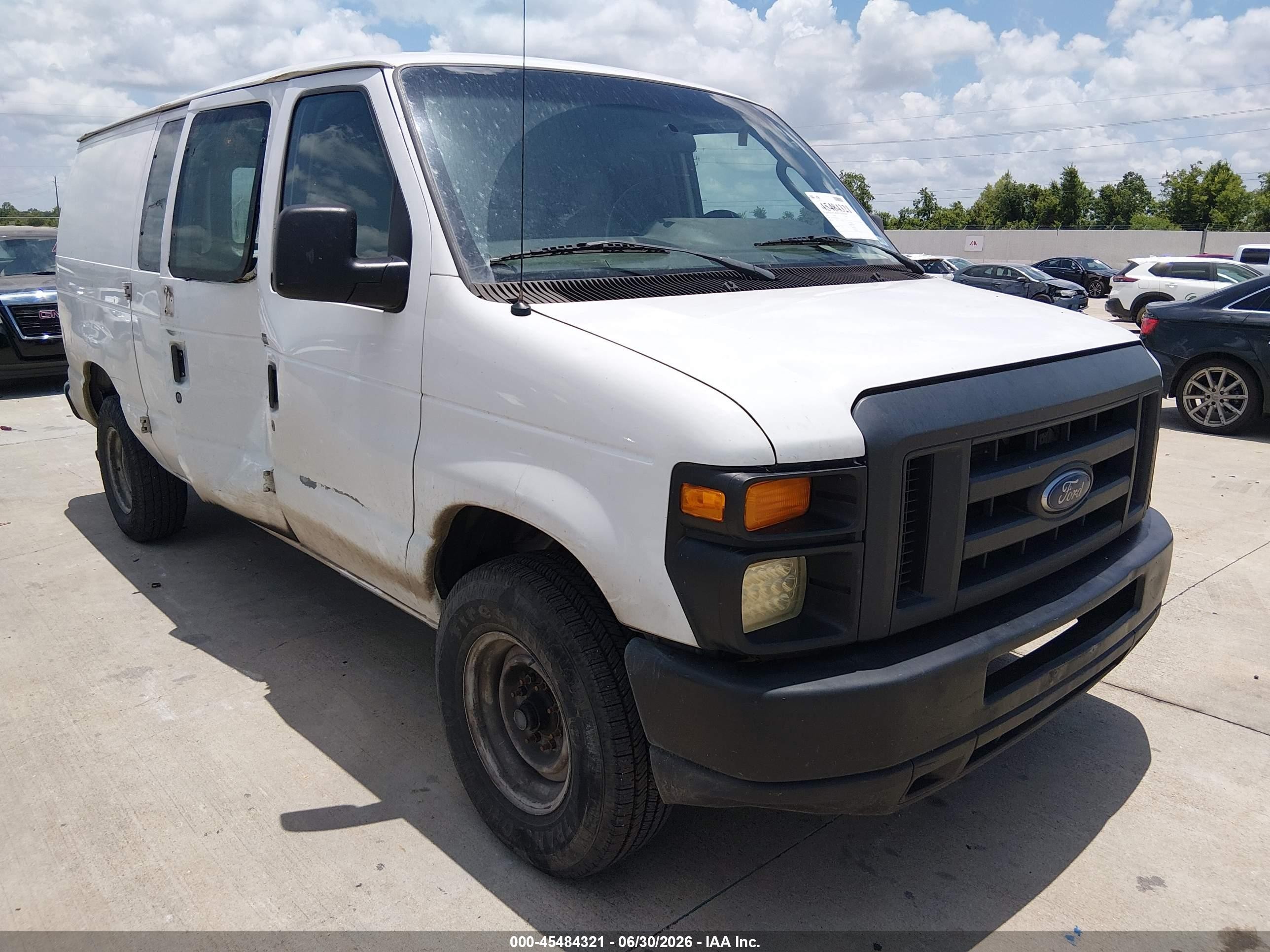 2014 Ford Econoline Cargo Commercial, VIN 1FTNE2EW6EDA22620 — Side