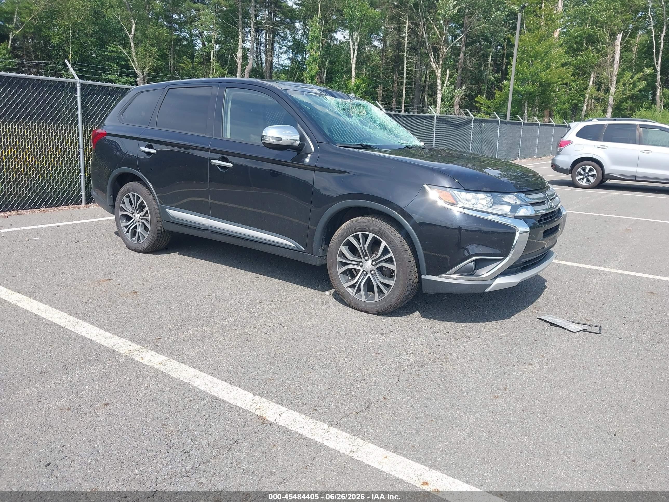 2016 Mitsubishi Outlander SE, VIN JA4AZ3A35GZ015291 — Крыша