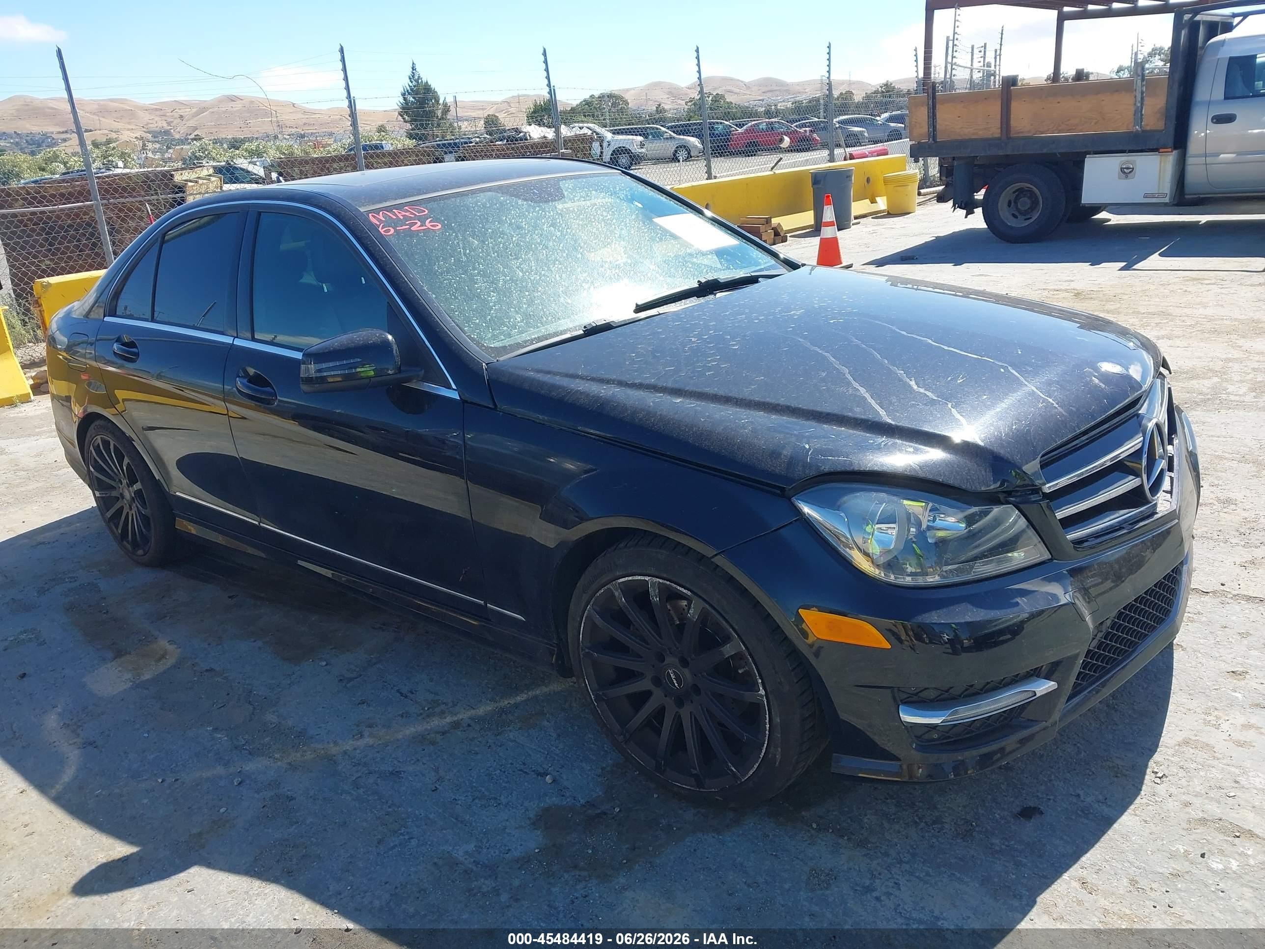 2014 Mercedes-Benz C 250 Luxury, VIN WDDGF4HB6EA961848 — Not stated