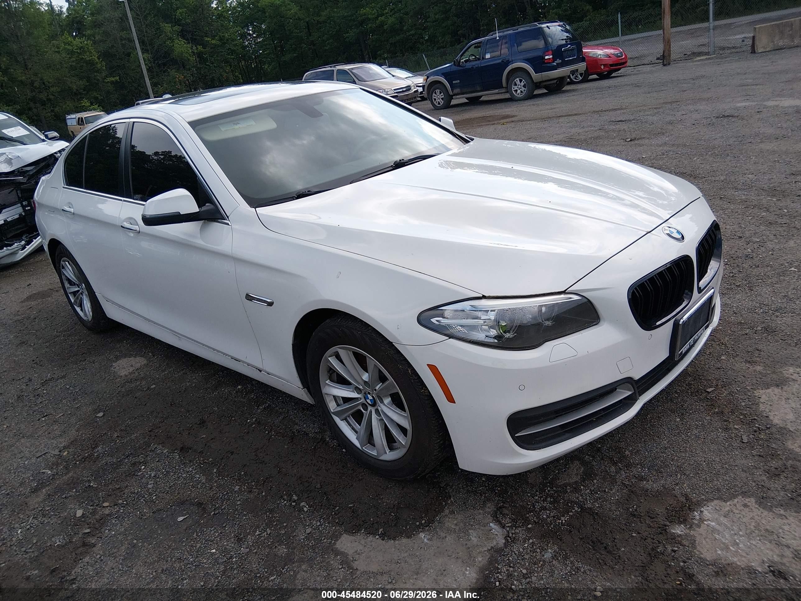 2014 BMW 5 Series 528i xDrive, VIN WBA5A7C51ED616290 — Normal wear
