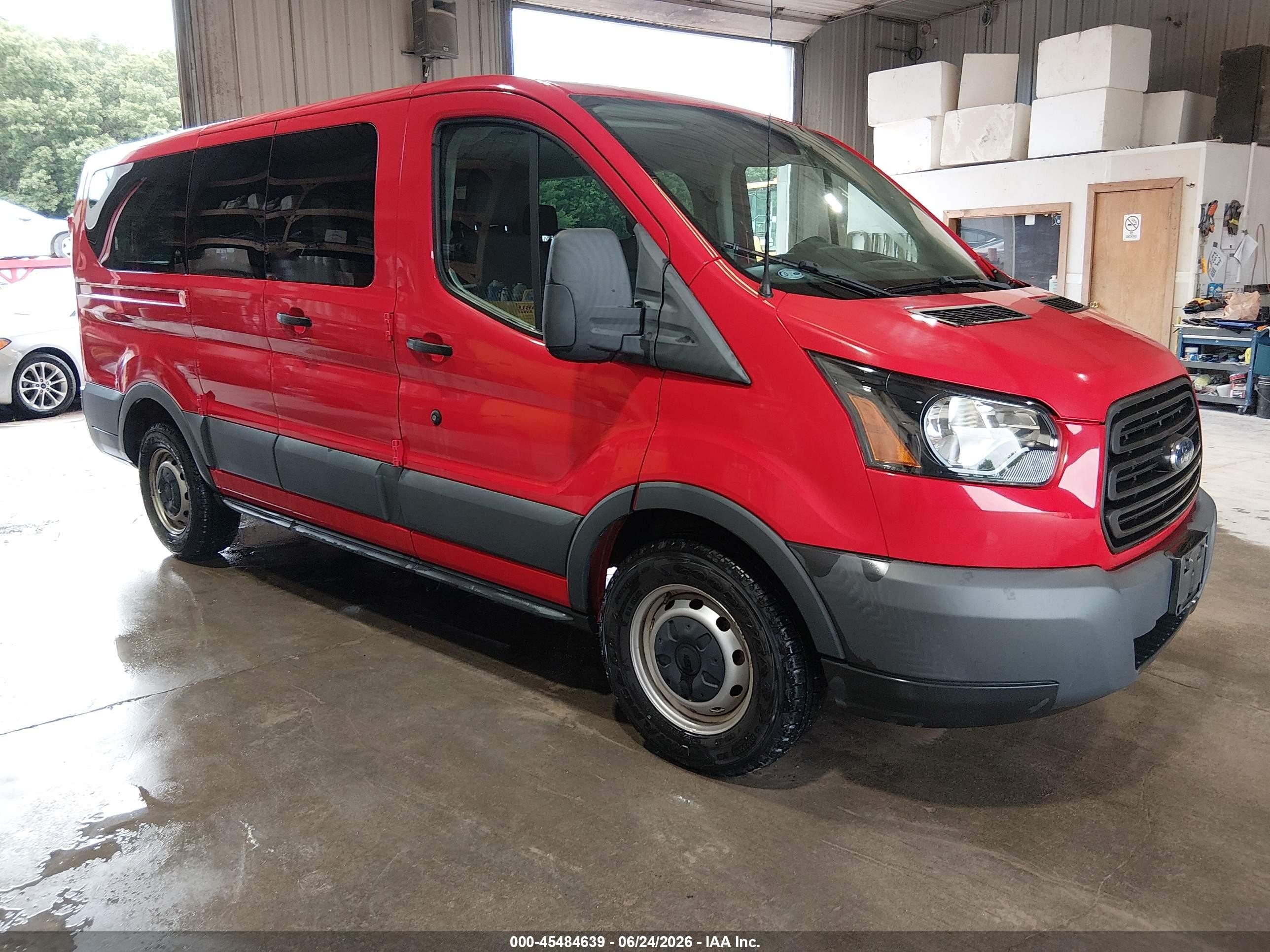 2018 Ford Transit Passenger XL, VIN 1FMZK1ZM0JKB42587 — Normal wear