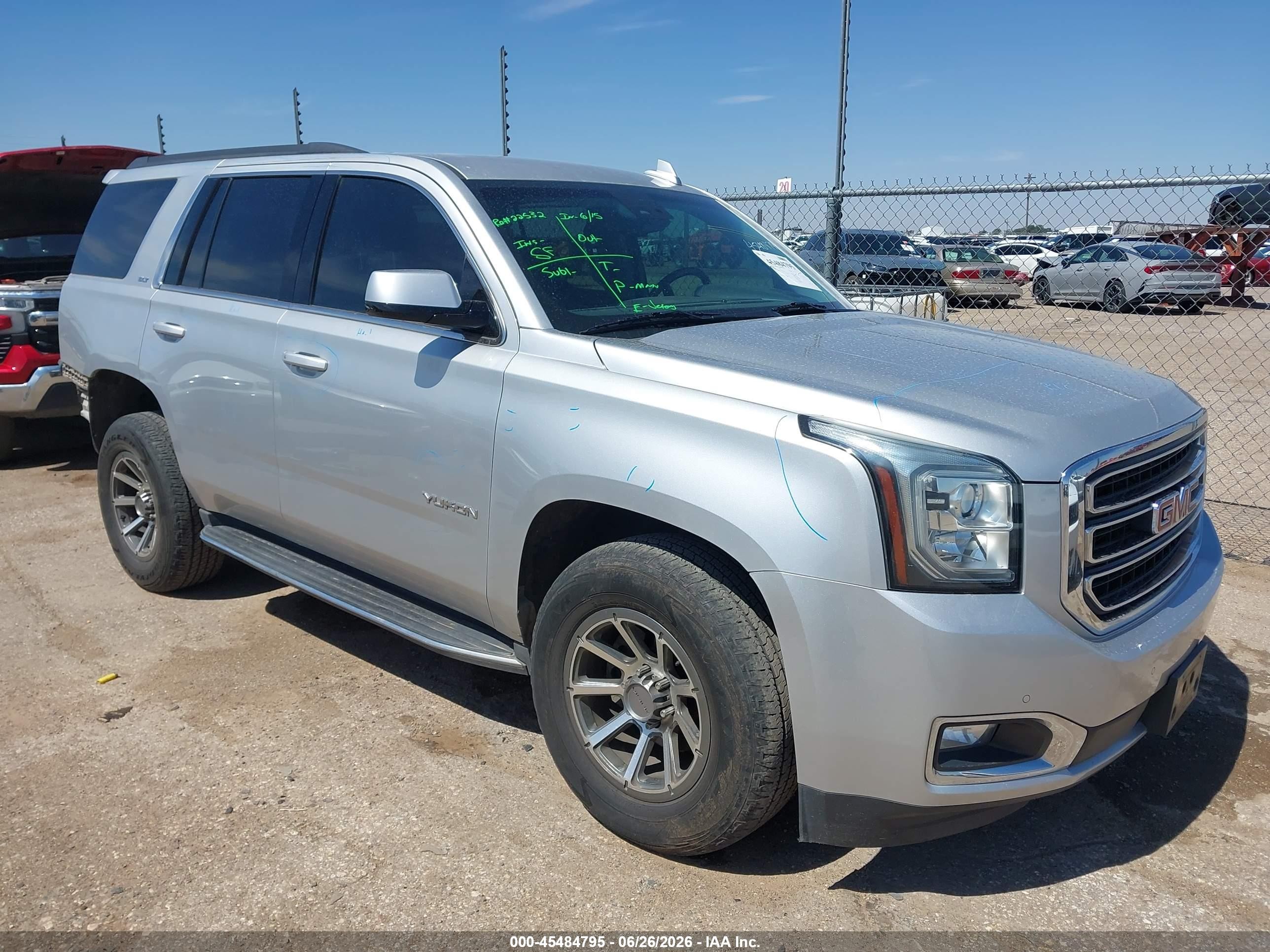 2017 GMC Yukon SLT, VIN 1GKS1BKC7HR134928 — Rear end