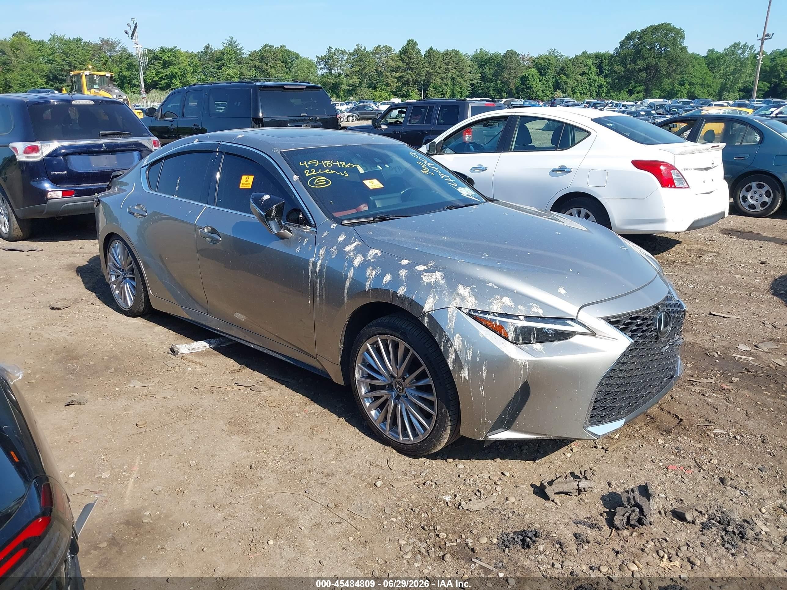 2022 Lexus IS 300, VIN JTHD81F25N5047722 — Биологическое загрязнение