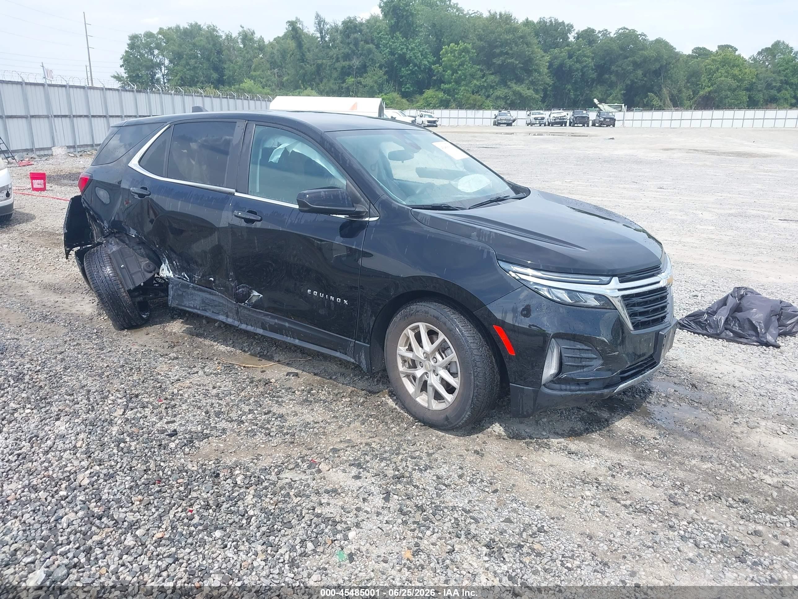 2023 Chevrolet Equinox LT, VIN 3GNAXUEGXPL217136 — Side