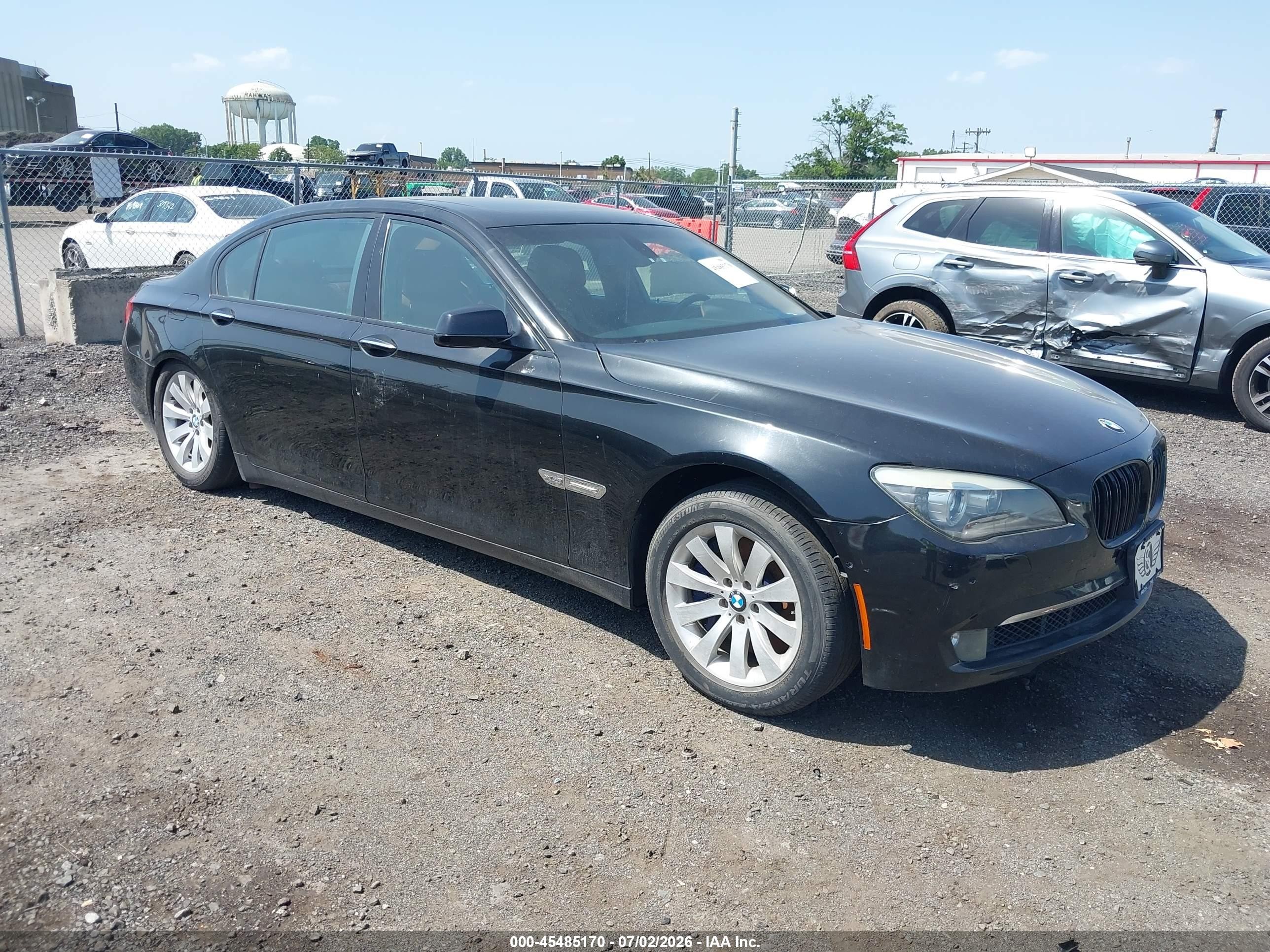 2011 BMW 7 Series 750Li xDrive, VIN WBAKC8C52BC433307 — Front end