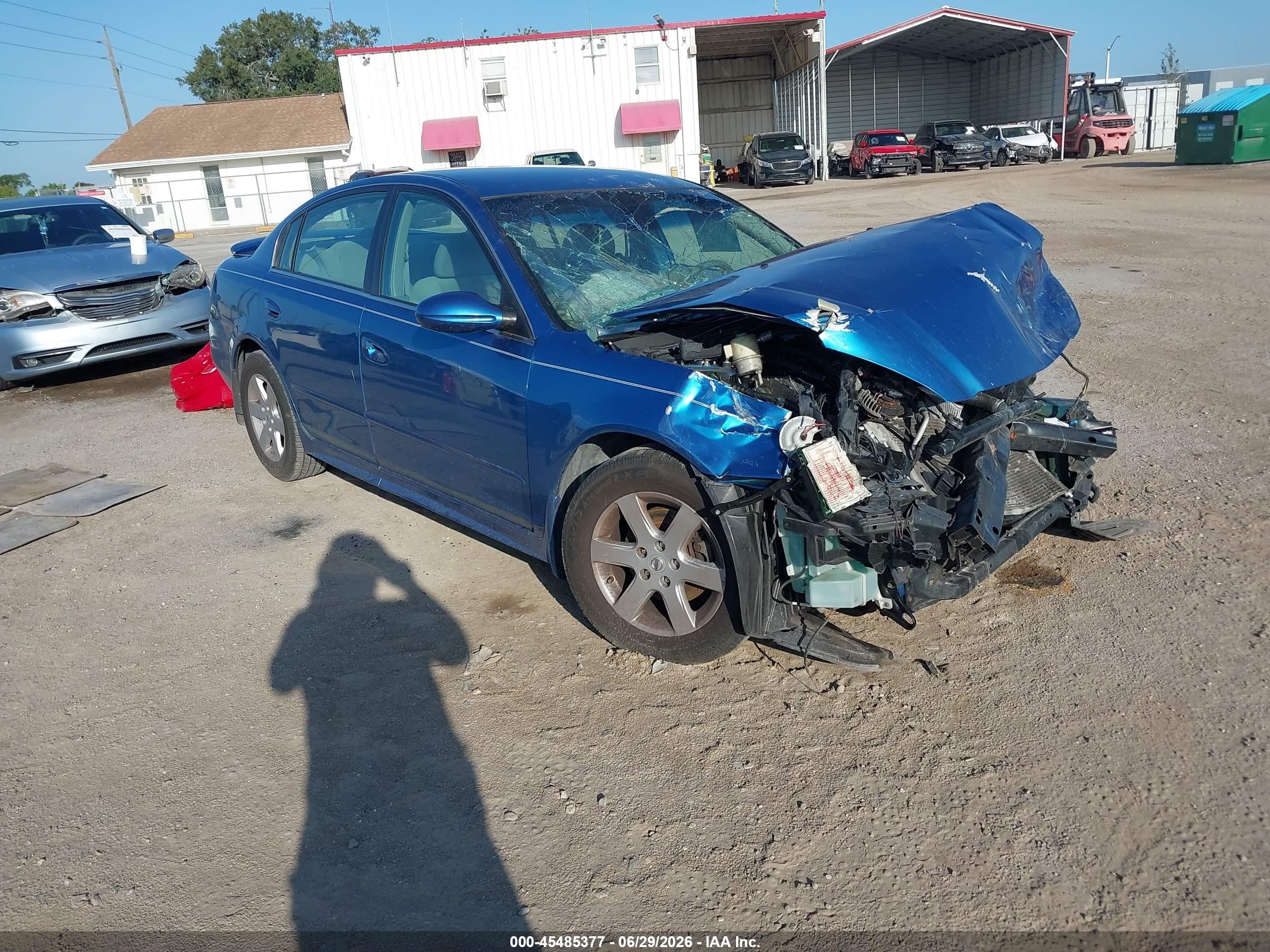 2003 Nissan Altima S, VIN 1N4AL11D43C190574 — Front end