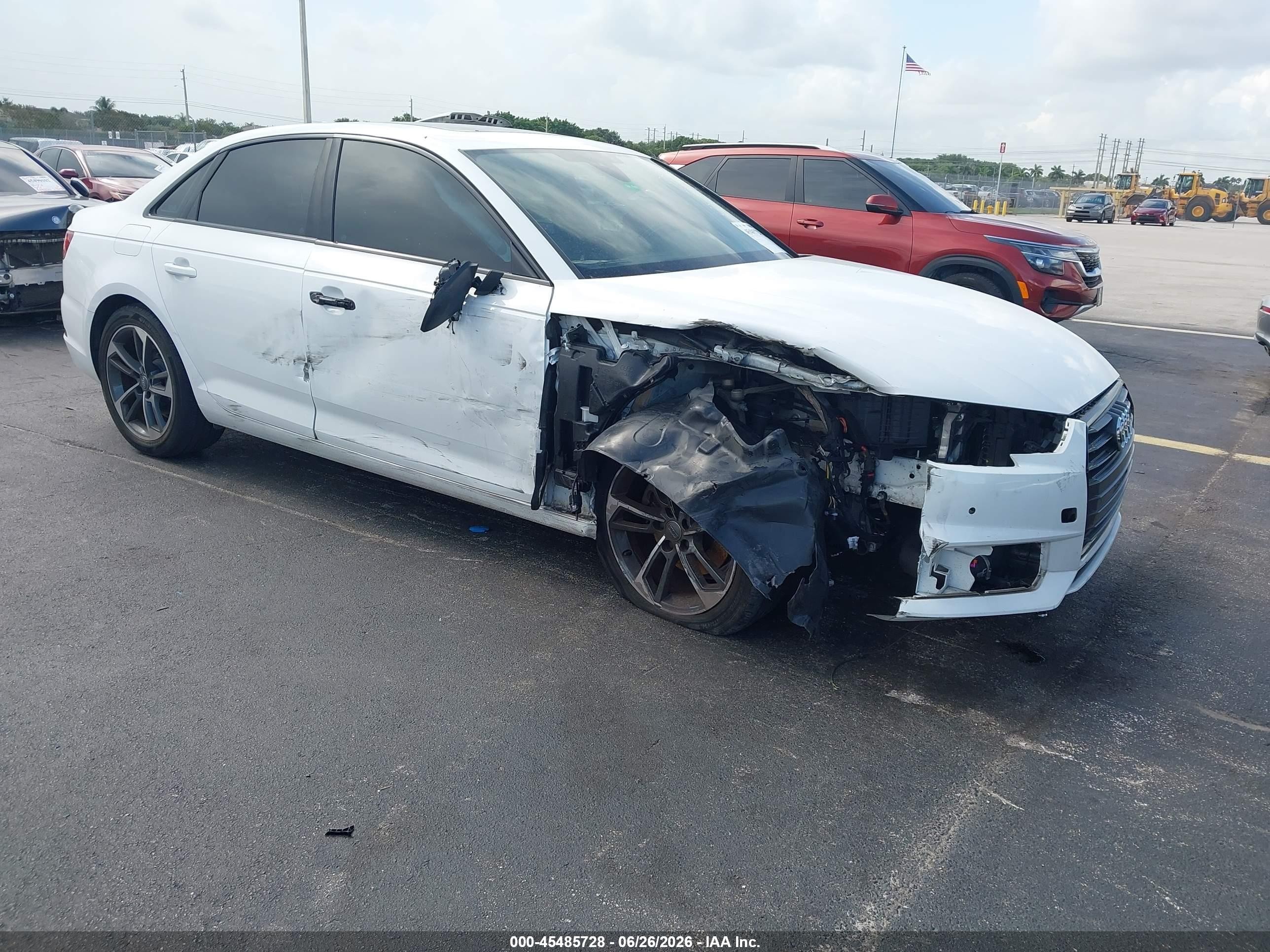 2019 Audi A4 Premium, VIN WAUGMAF44KN021326 — Бок