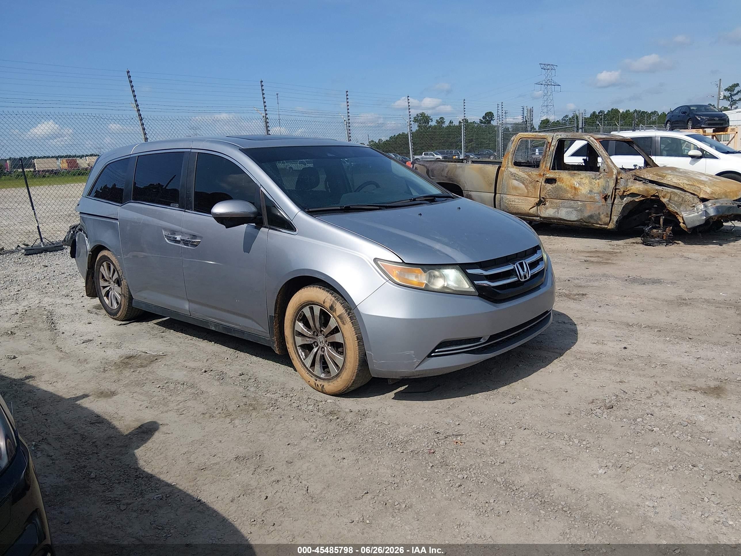 2016 Honda Odyssey EX-L, VIN 5FNRL5H68GB153628 — Side
