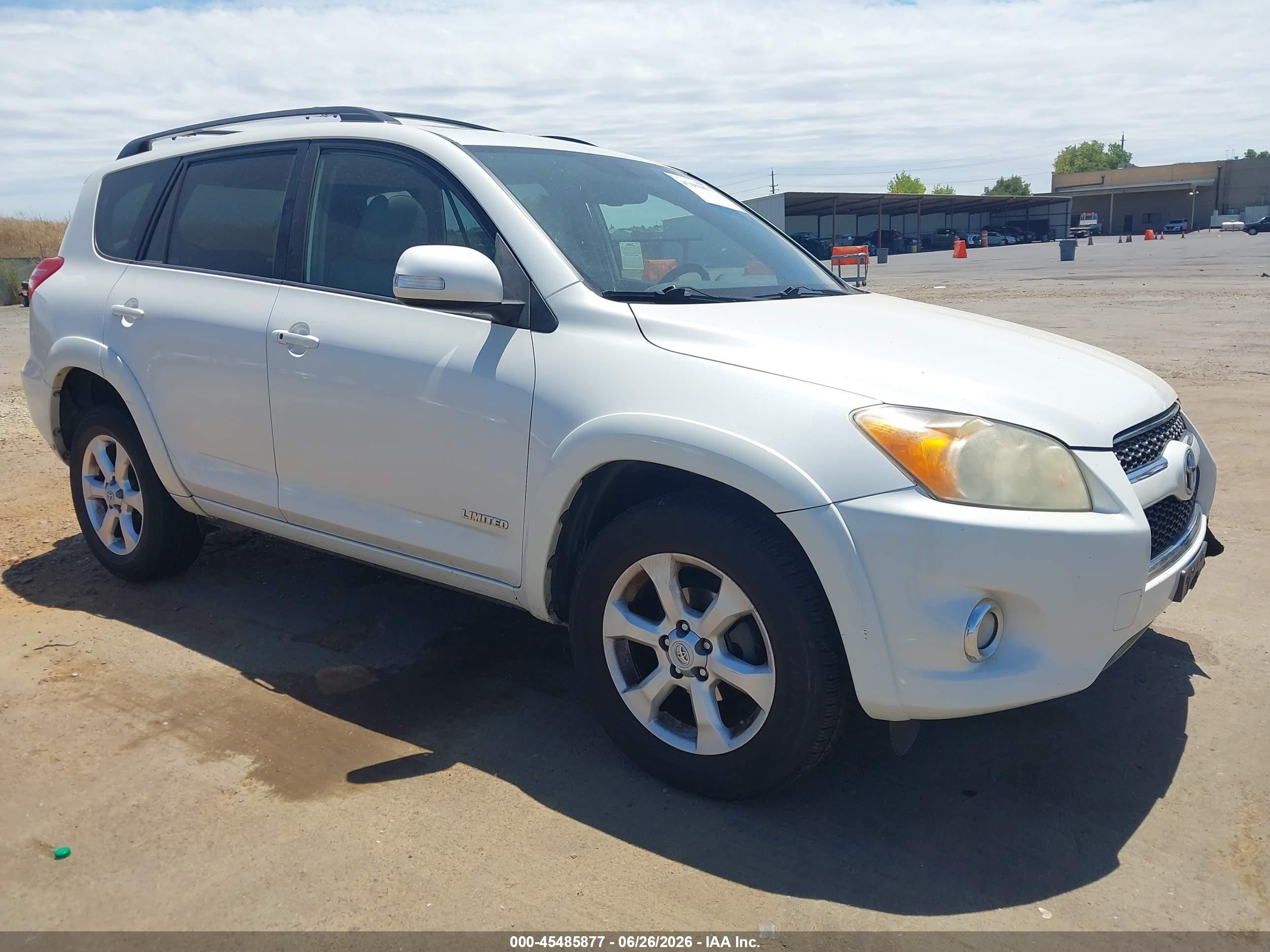 2009 Toyota RAV4 Limited, VIN JTMZF31V595001288 — Normal wear