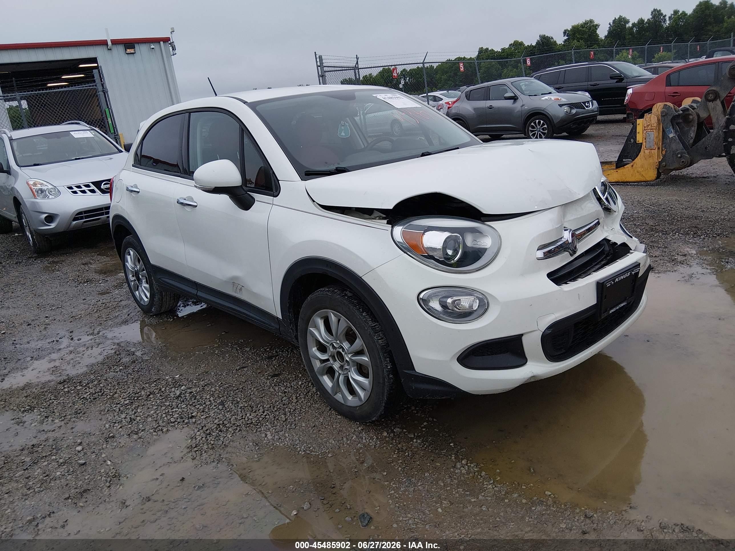 2016 FIAT 500X Easy, VIN ZFBCFXBT7GP366926 — Front end