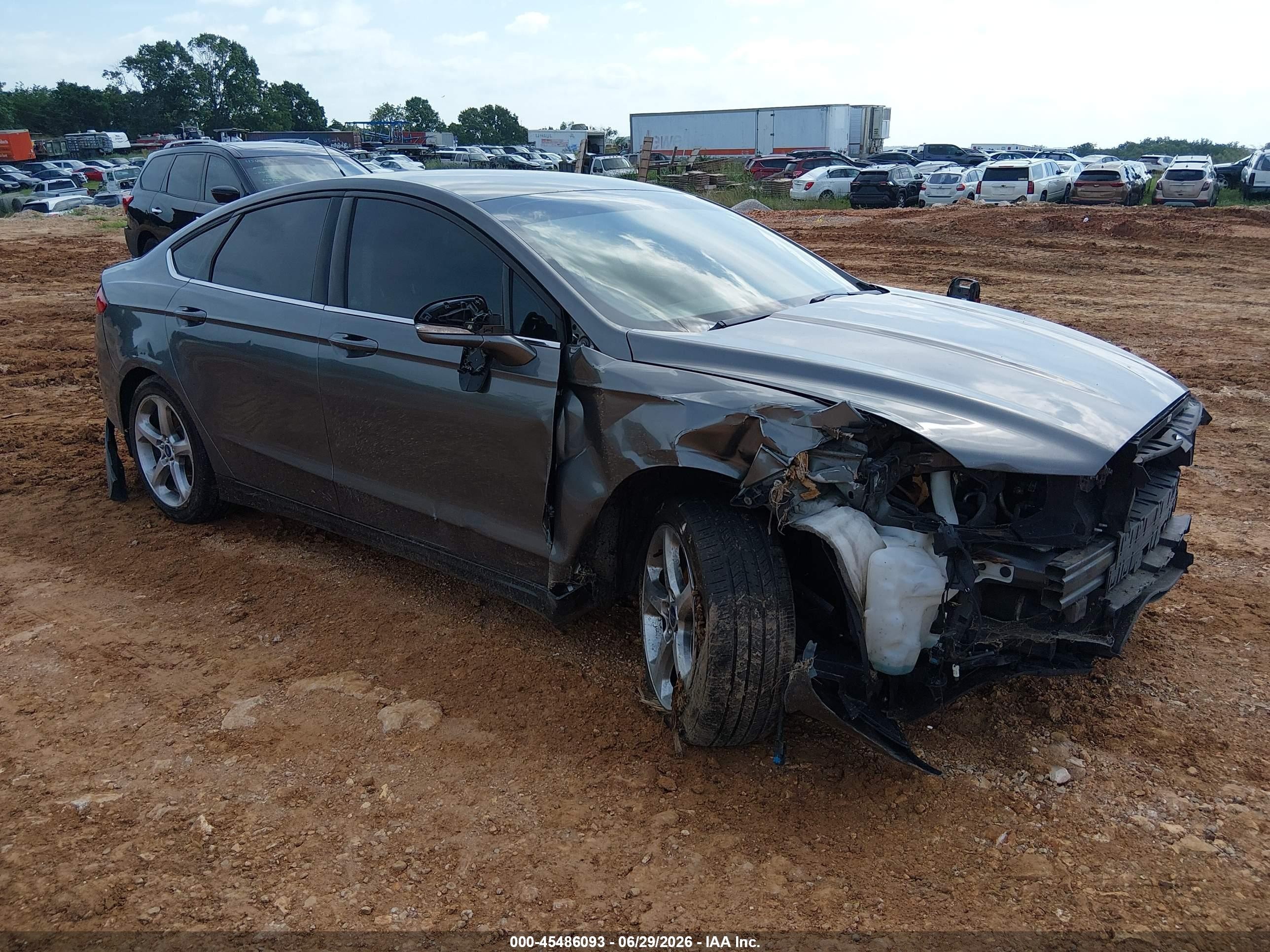 2013 Ford Fusion SE, VIN 3FA6P0HR9DR201576 — Normal wear