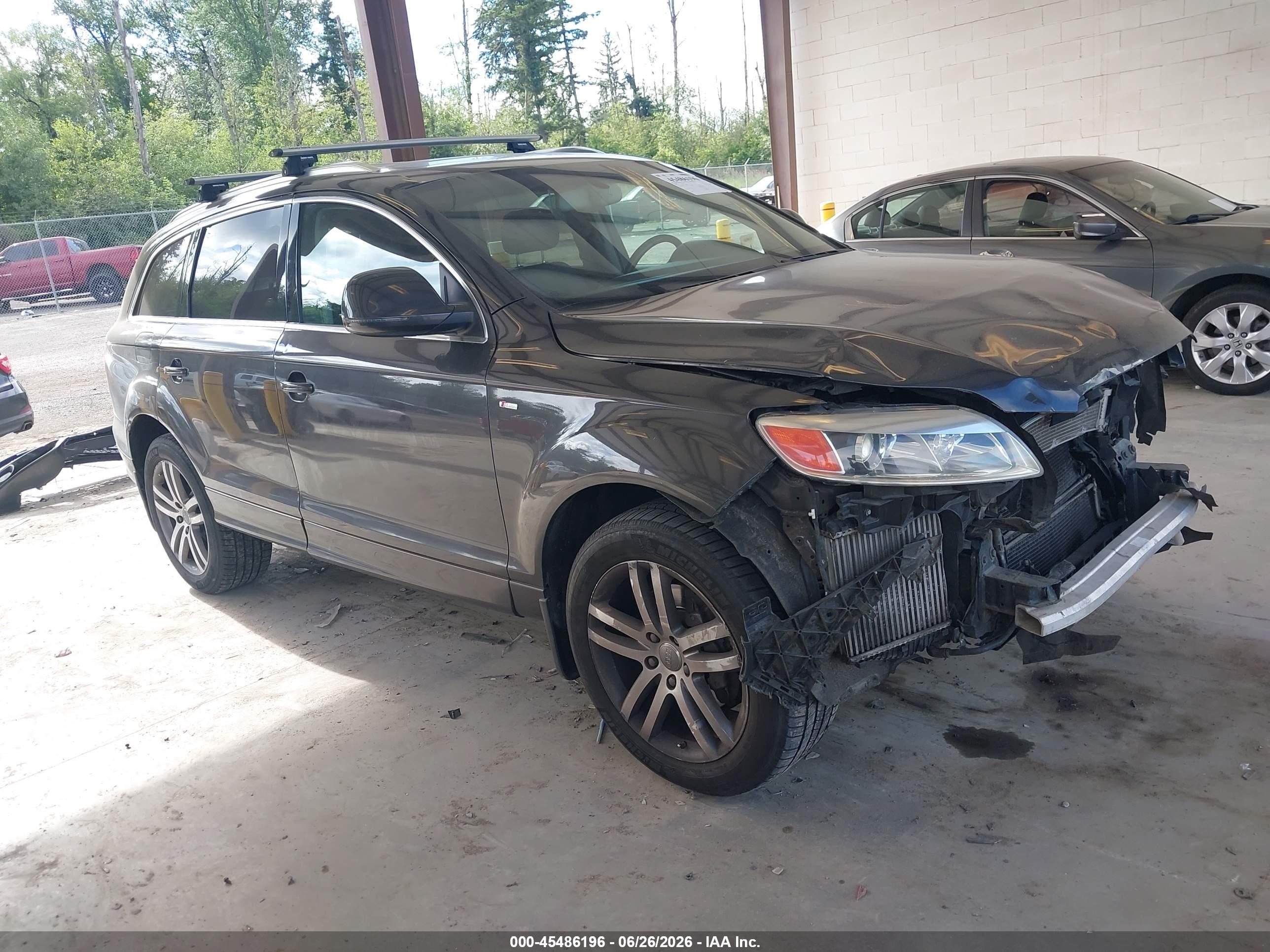 2009 Audi Q7 Premium Plus, VIN WA1AM74LX9D036073 — Перед