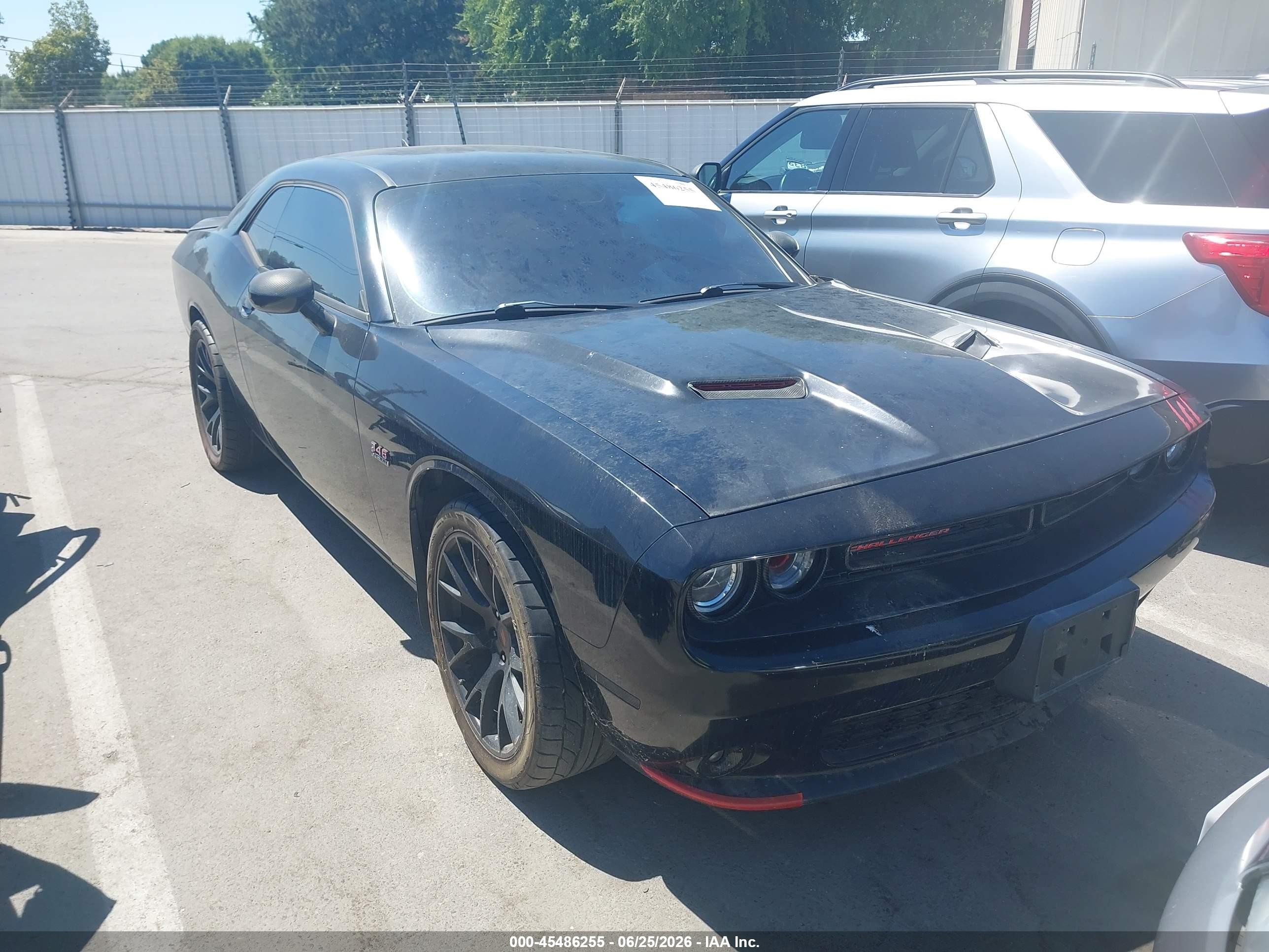 2017 Dodge Challenger R/T Plus, VIN 2C3CDZBT8HH530743 — Normal wear