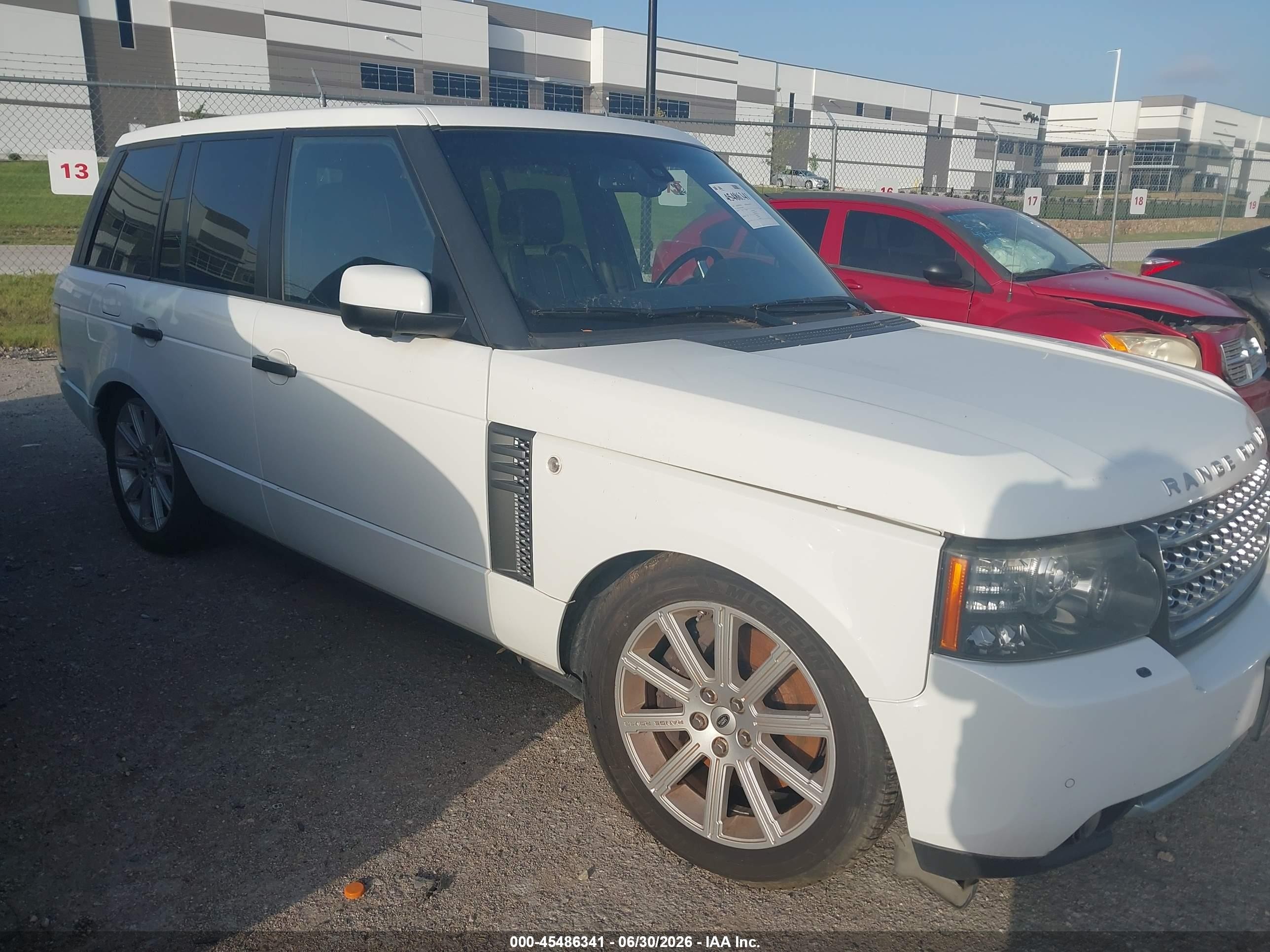 2011 Land Rover Range Rover SC, VIN SALMF1E40BA336822 — Normal wear