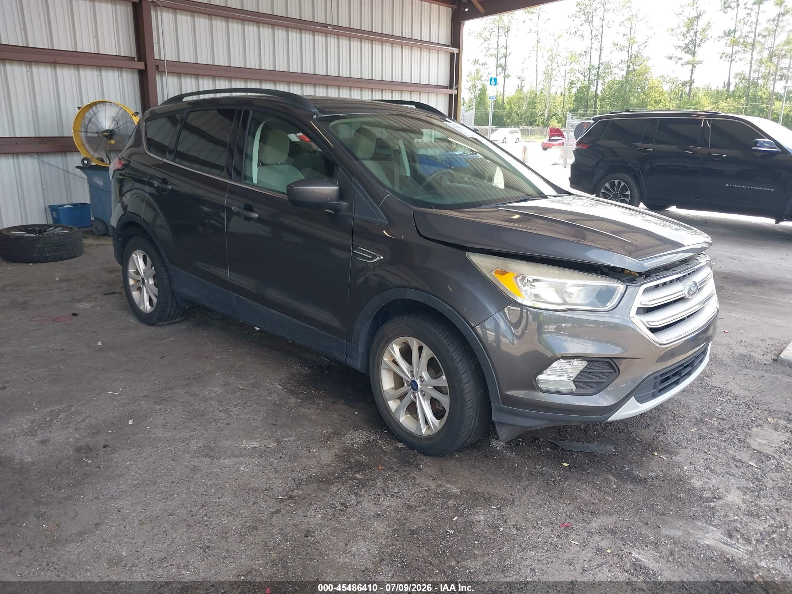 2018 Ford Escape SE, VIN 1FMCU0GD9JUB61589 — Frame damage