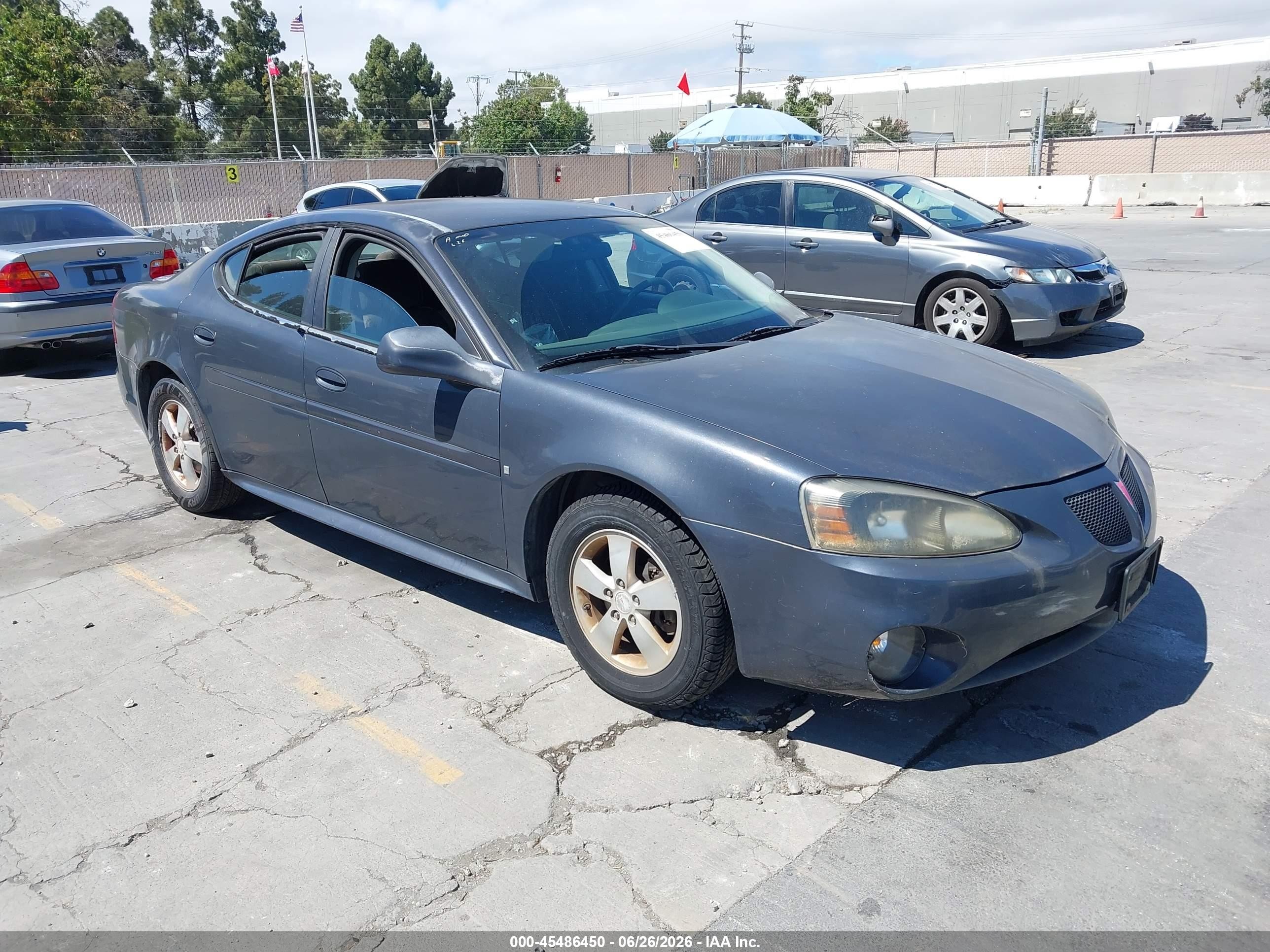 2008 Pontiac Grand Prix, VIN 2G2WP552X81119773 — Normal wear