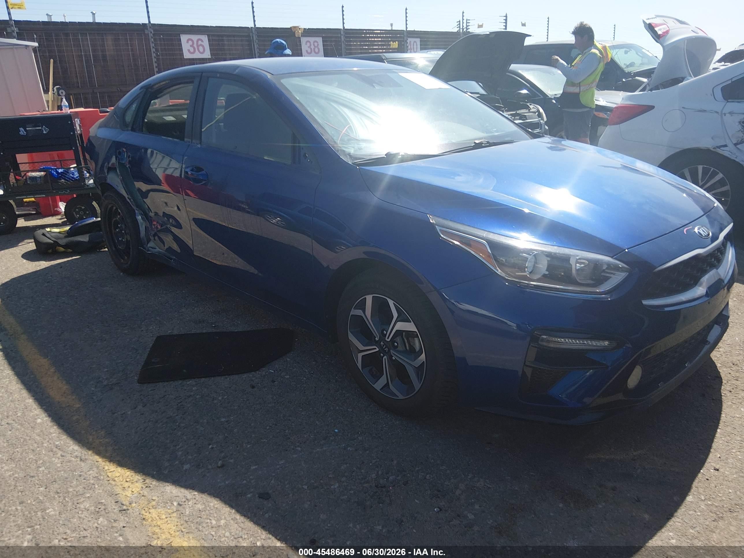 2019 Kia Forte LXS, VIN 3KPF24AD5KE071329 — Rear end