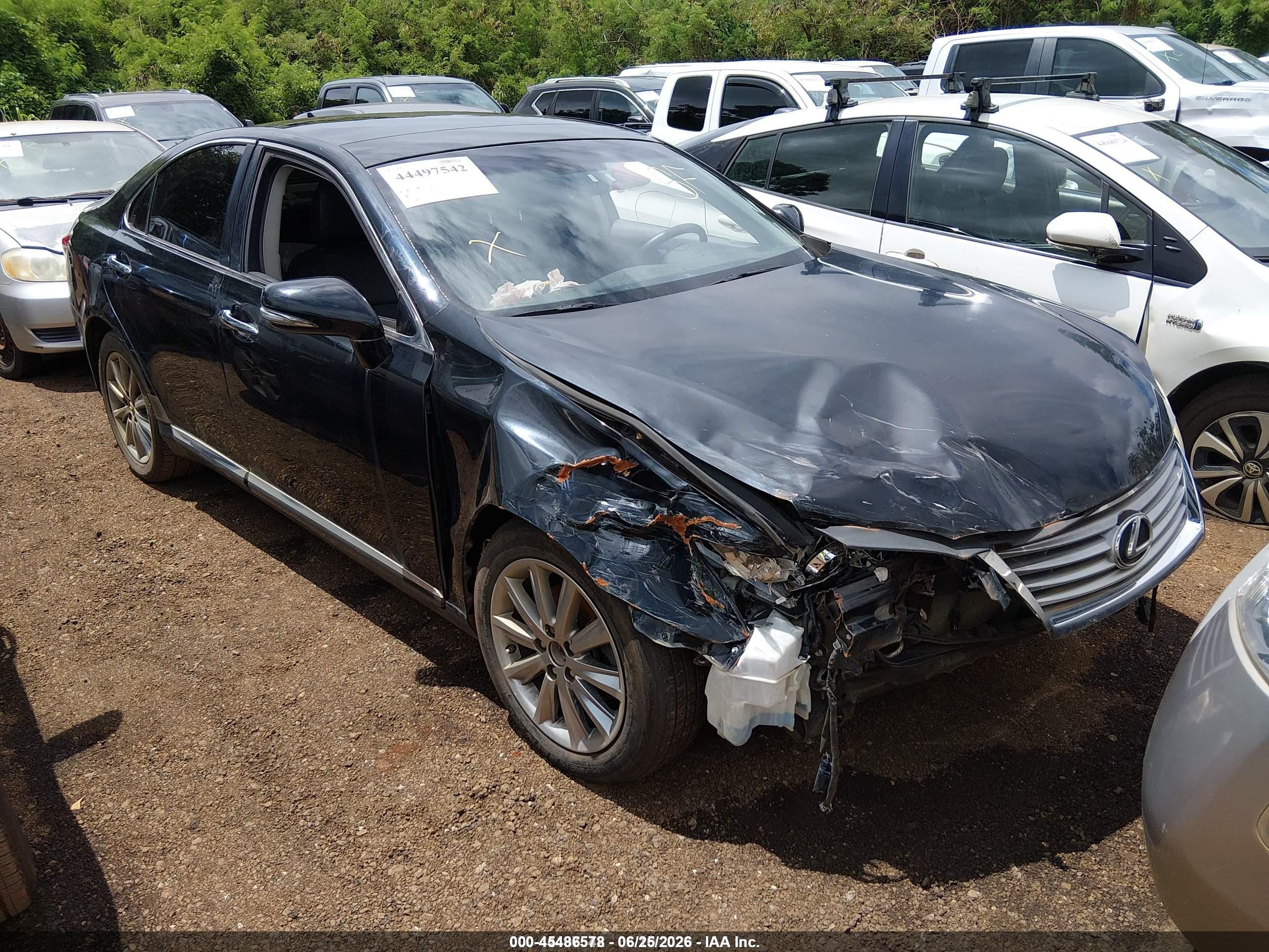 2010 Lexus ES 330, VIN JTHBK1EGXA2396392 — Перед
