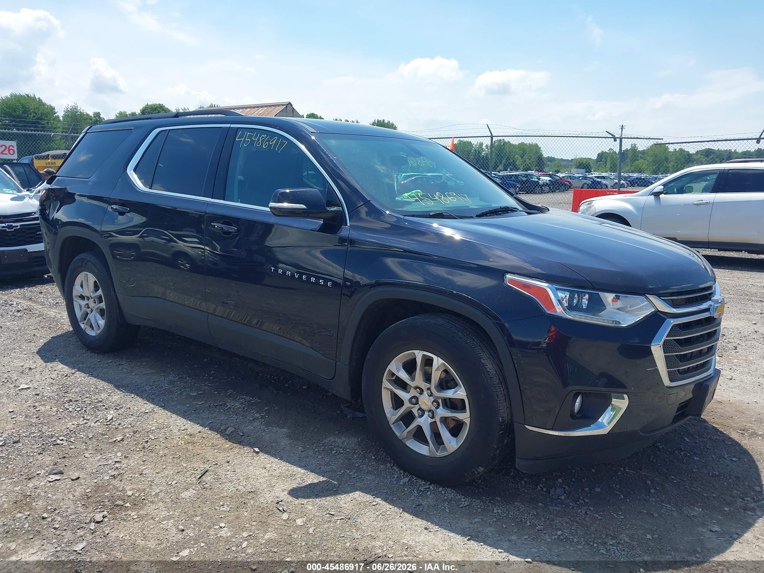 2020 Chevrolet Traverse LT Cloth, VIN 1GNEVGKWXLJ114126 — Rear end