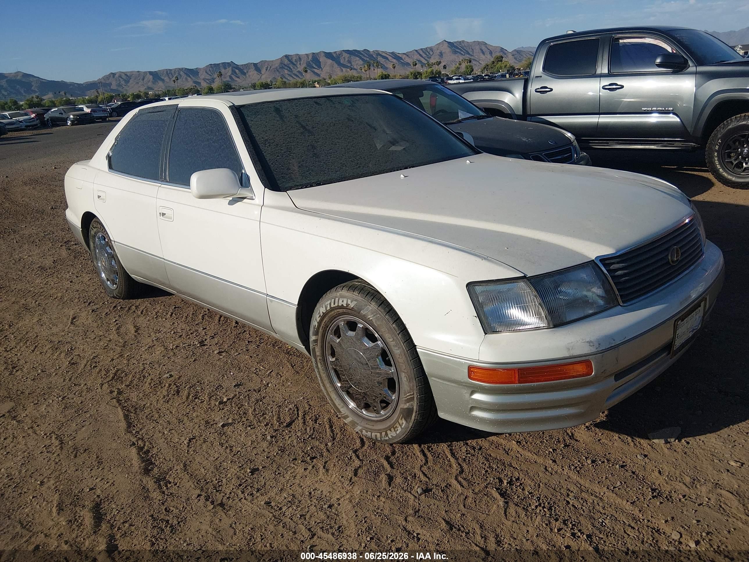 1996 Lexus LS 400, VIN JT8BH22F3T0038582 — Normal wear