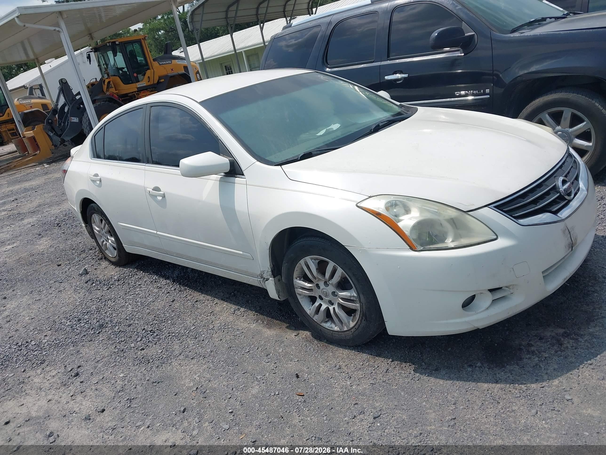 2011 Nissan Altima S, VIN 1N4AL2AP7BC176263 — Normal wear