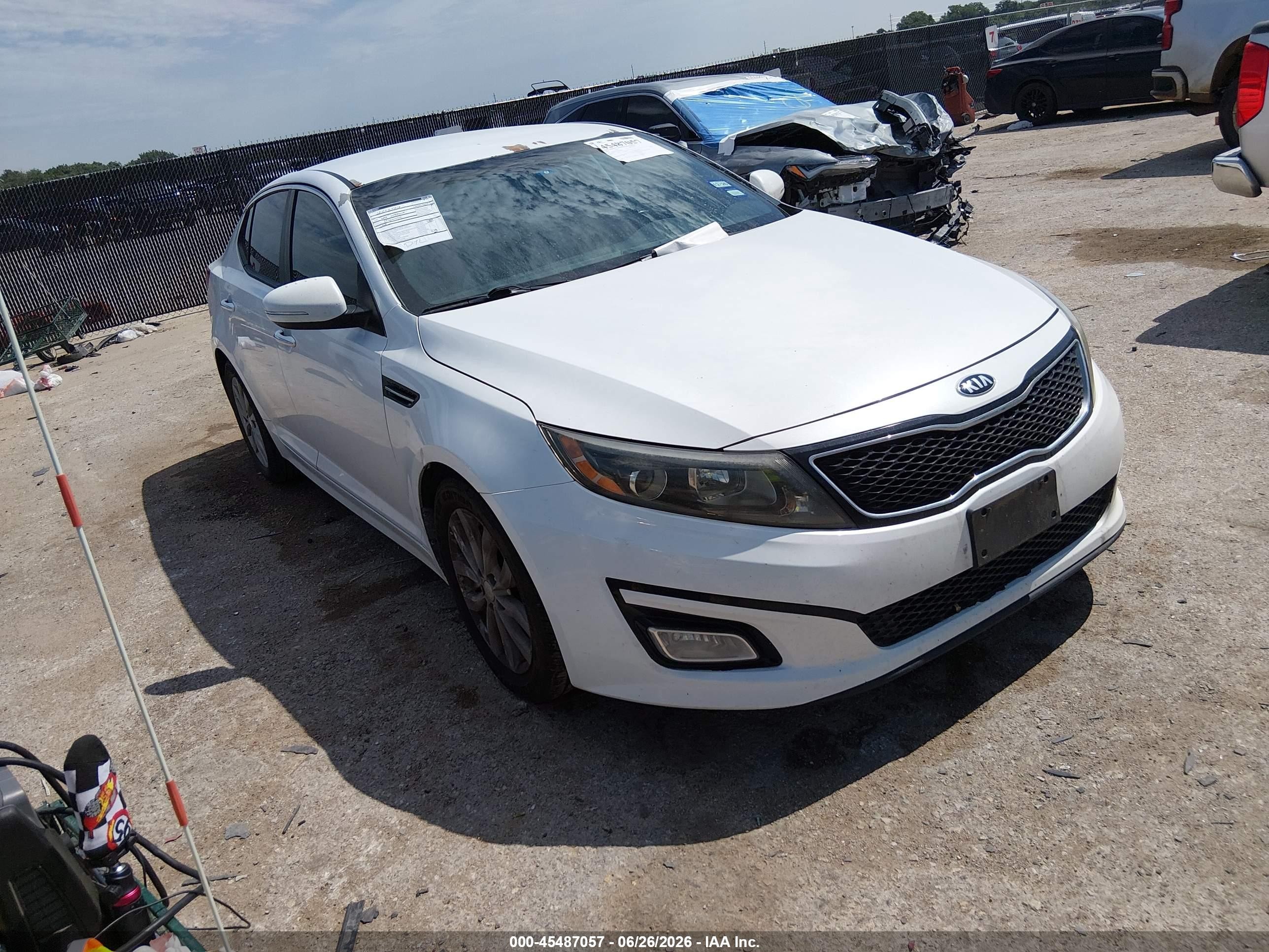 2014 Kia Optima EX, VIN 5XXGN4A79EG290845 — Side