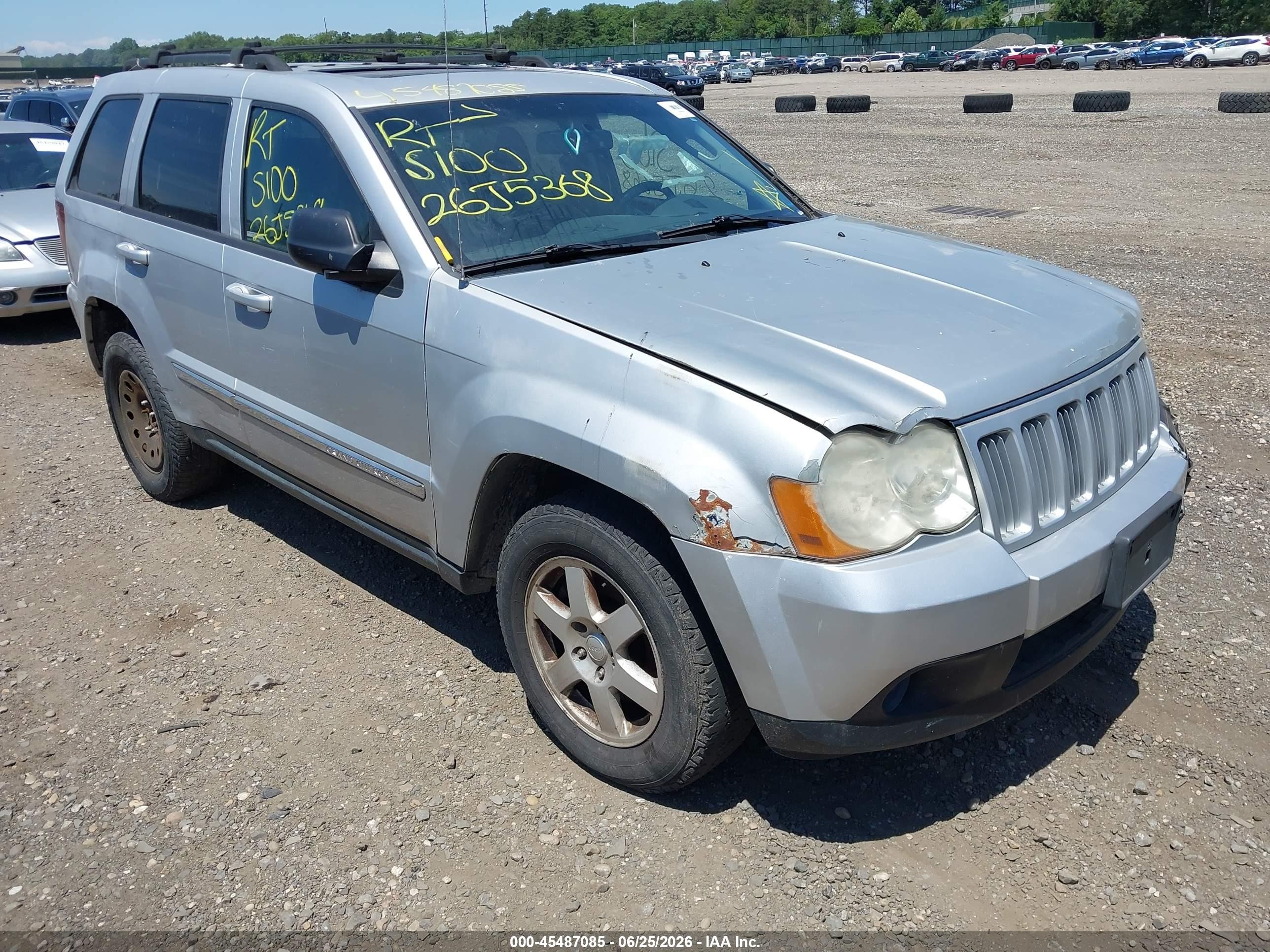 2010 Jeep Grand Cherokee Laredo, VIN 1J4PR4GK8AC143274 — All over