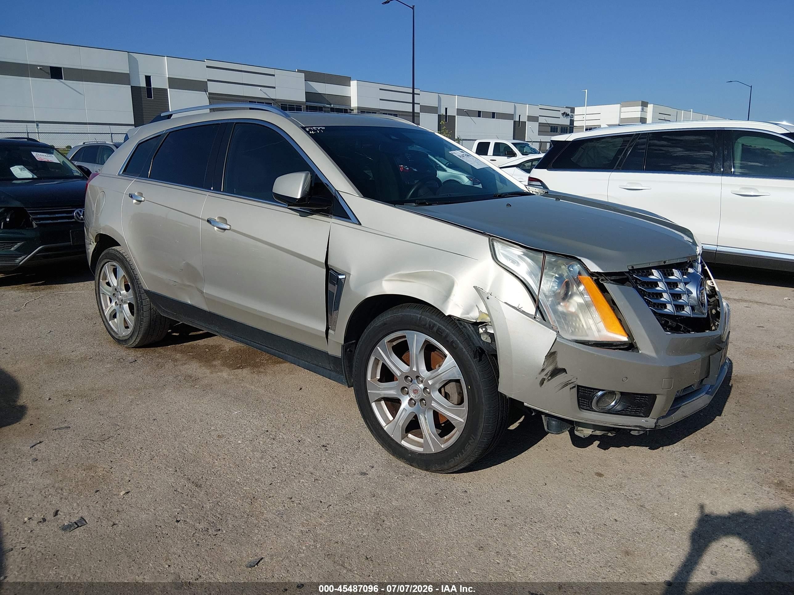 2016 Cadillac SRX Performance Collection, VIN 3GYFNCE37GS529152 — Normal wear