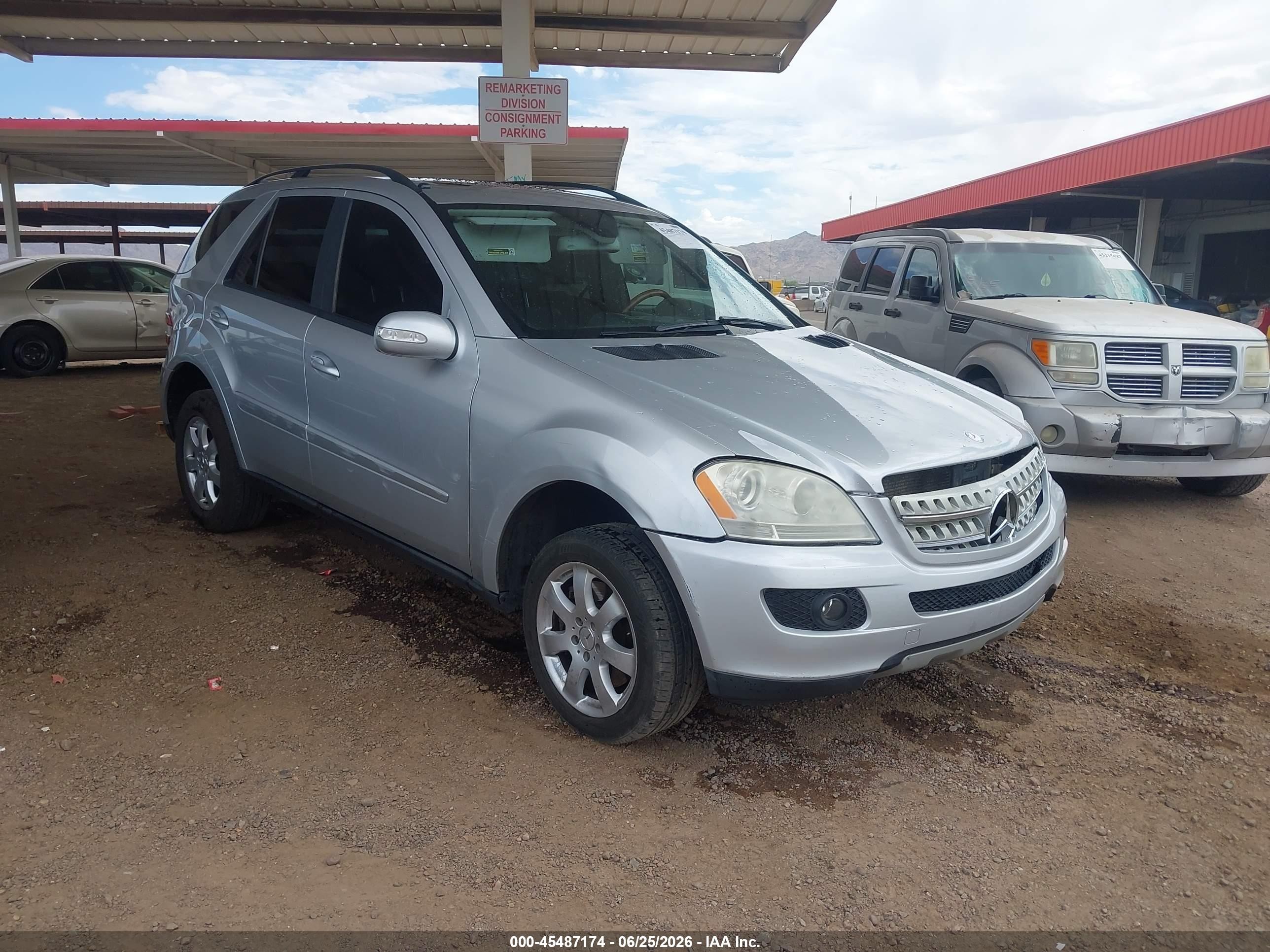 2006 Mercedes-Benz M 350, VIN 4JGBB86E76A067522 — Normal wear