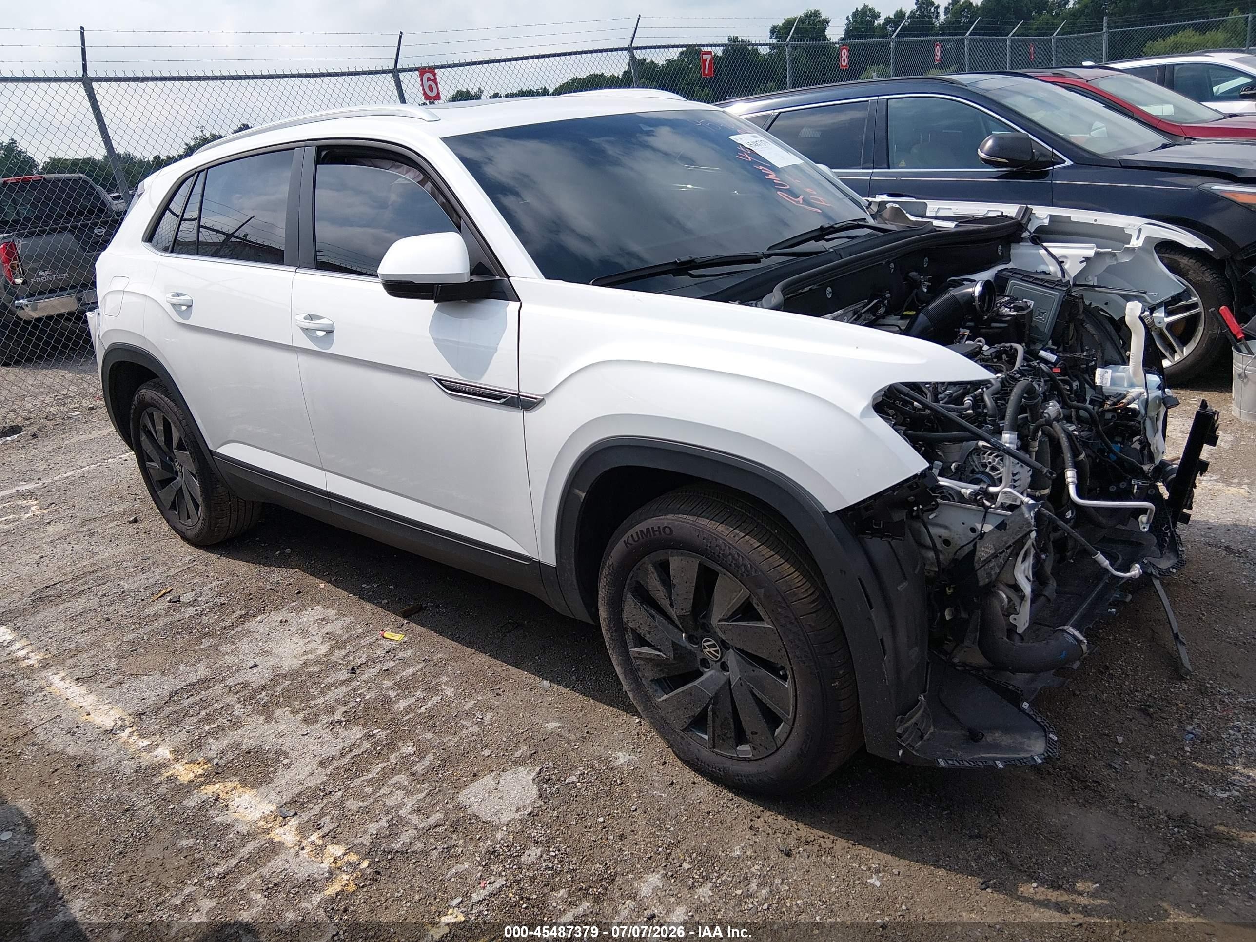 2026 Volkswagen Atlas SE, VIN 1V2KC2CA7TC205042 — Front end
