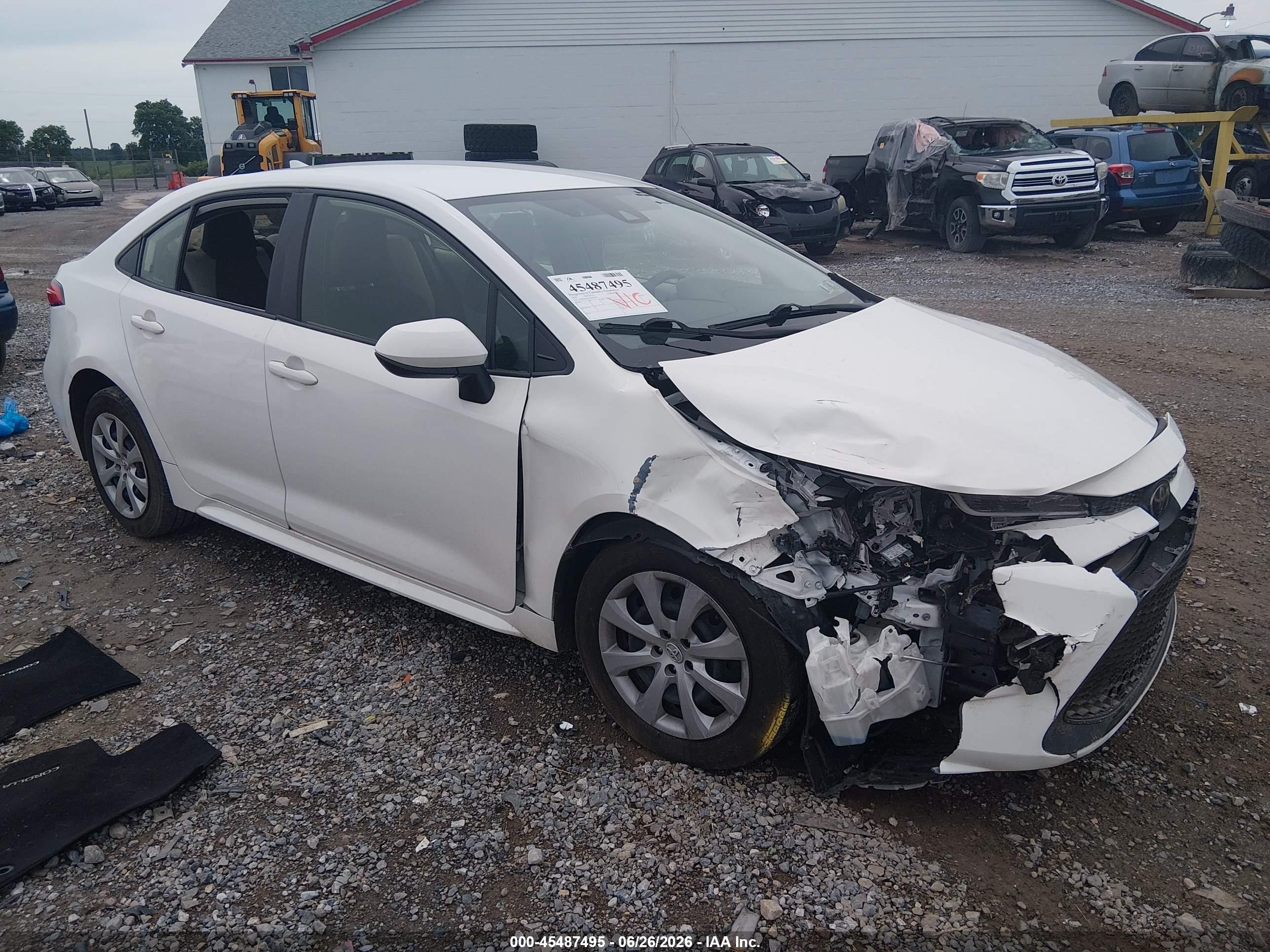 2022 Toyota Corolla LE, VIN JTDEPMAE6N3019709 — Front end