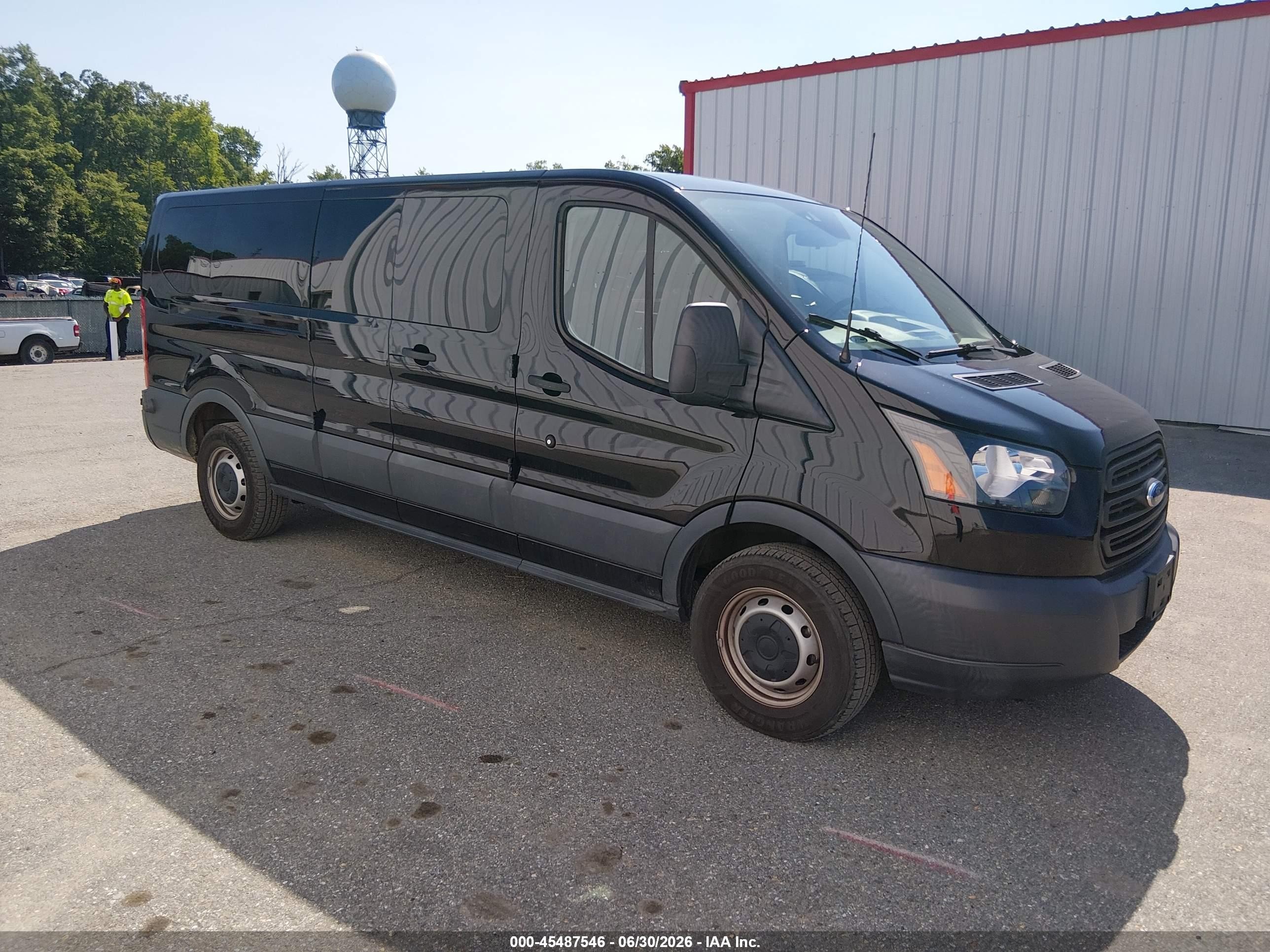 2018 Ford Transit Passenger XL, VIN 1FBZX2ZM3JKB52742 — Normal wear