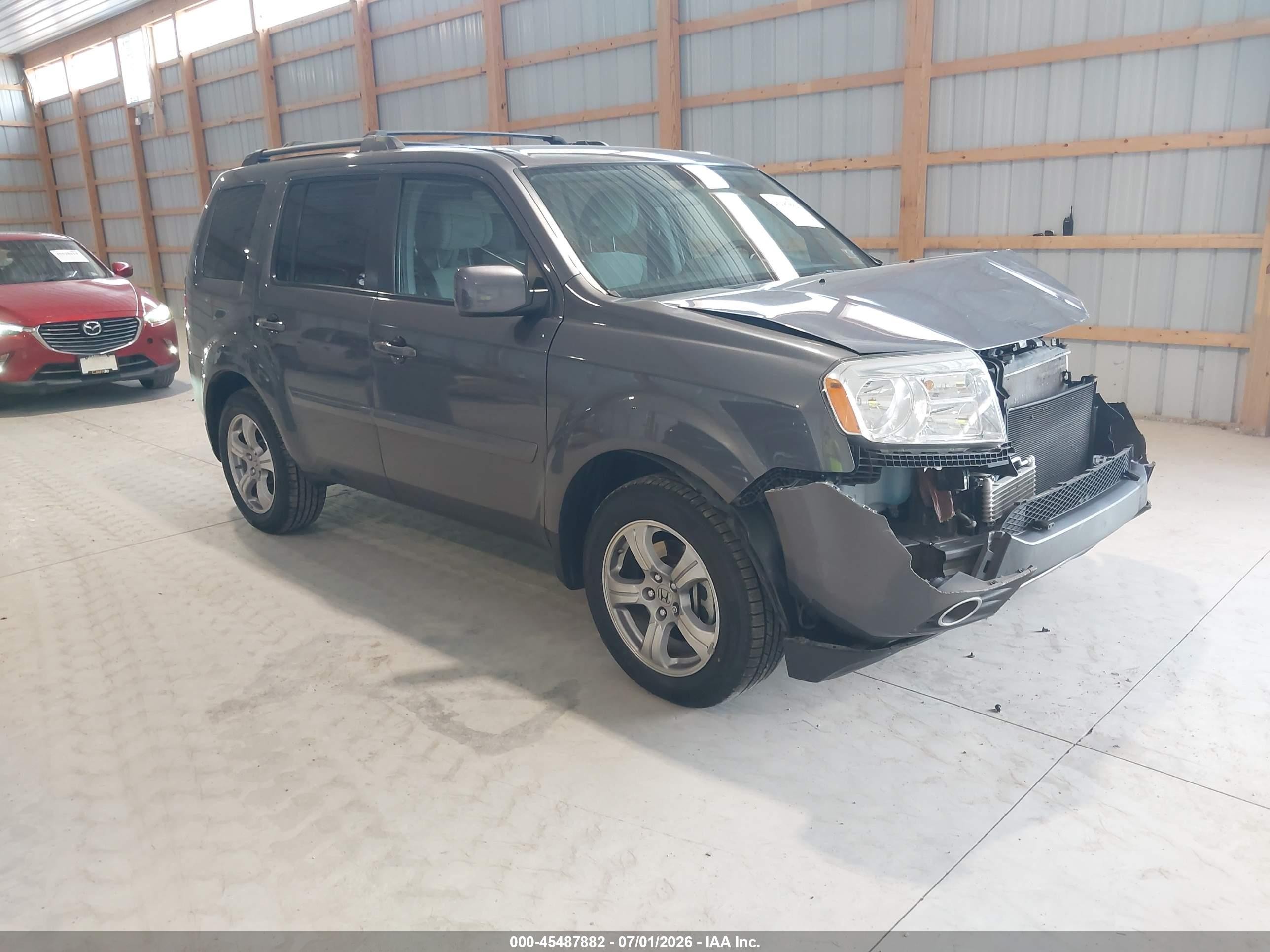 2015 Honda Pilot EX, VIN 5FNYF4H4XFB021352 — Front end
