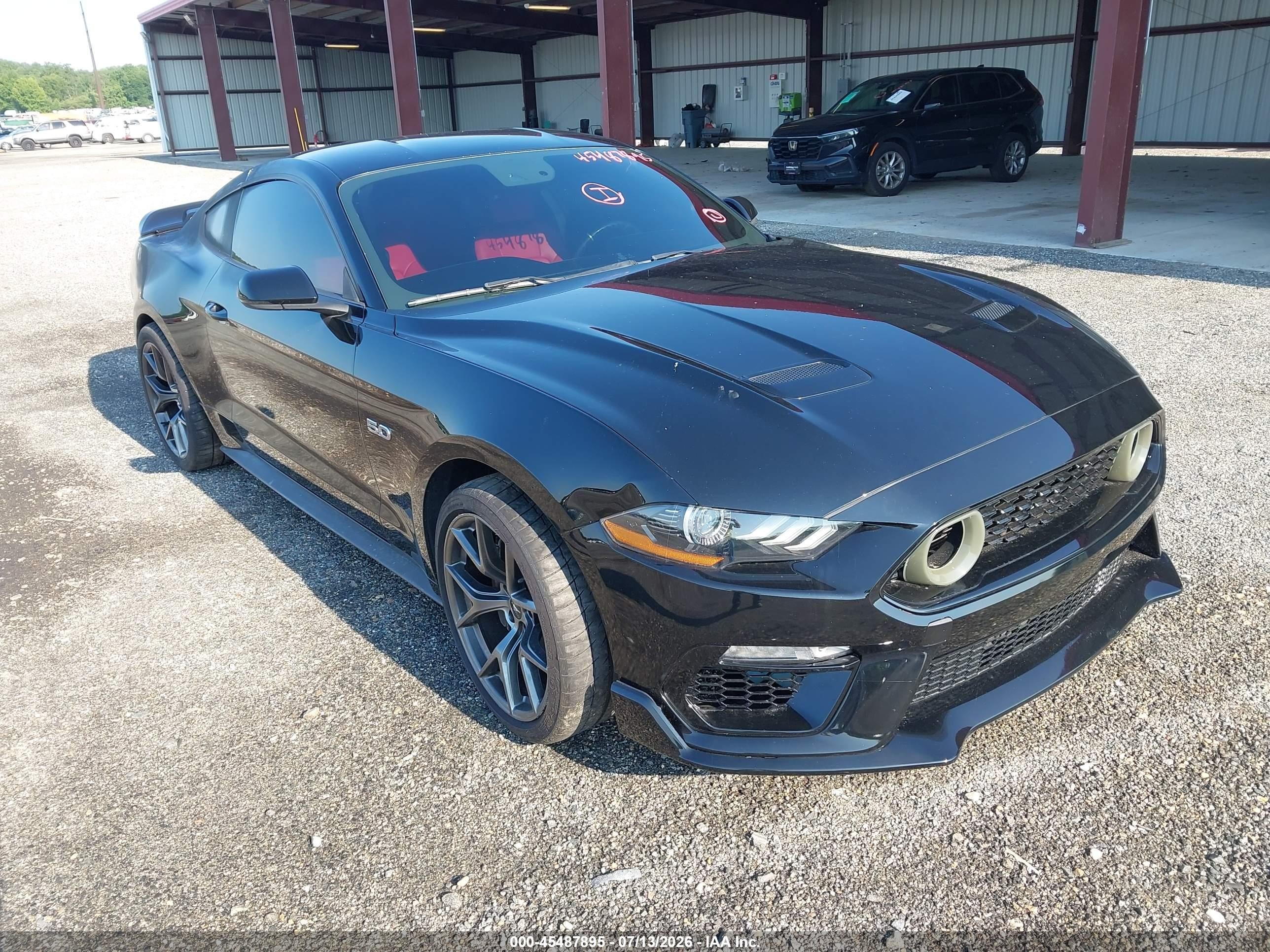 2019 Ford Mustang GT, VIN 1FA6P8CF9K5184337 — Front end
