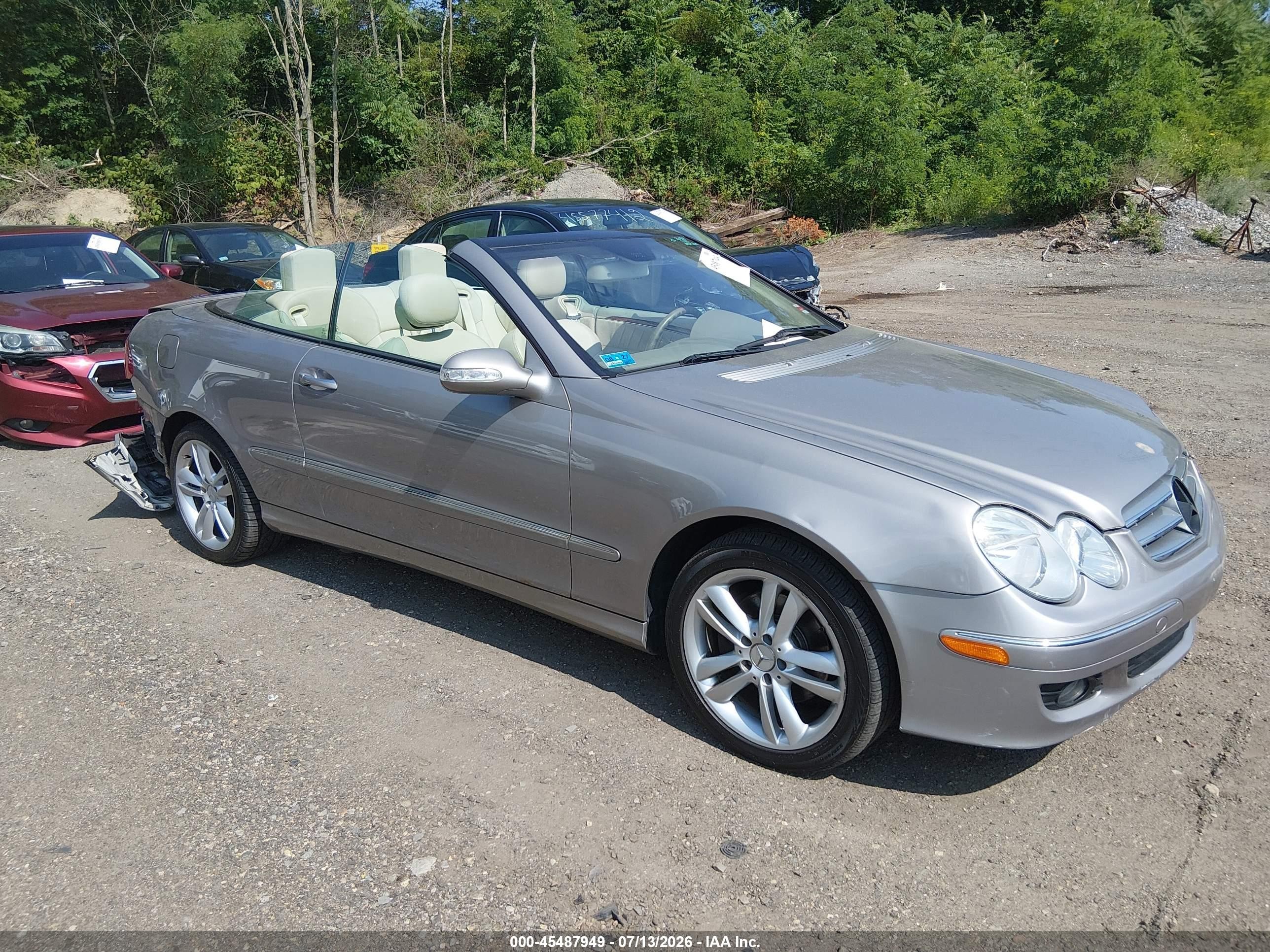 2007 Mercedes-Benz CLK 350, VIN WDBTK56F67F209636 — Rear end
